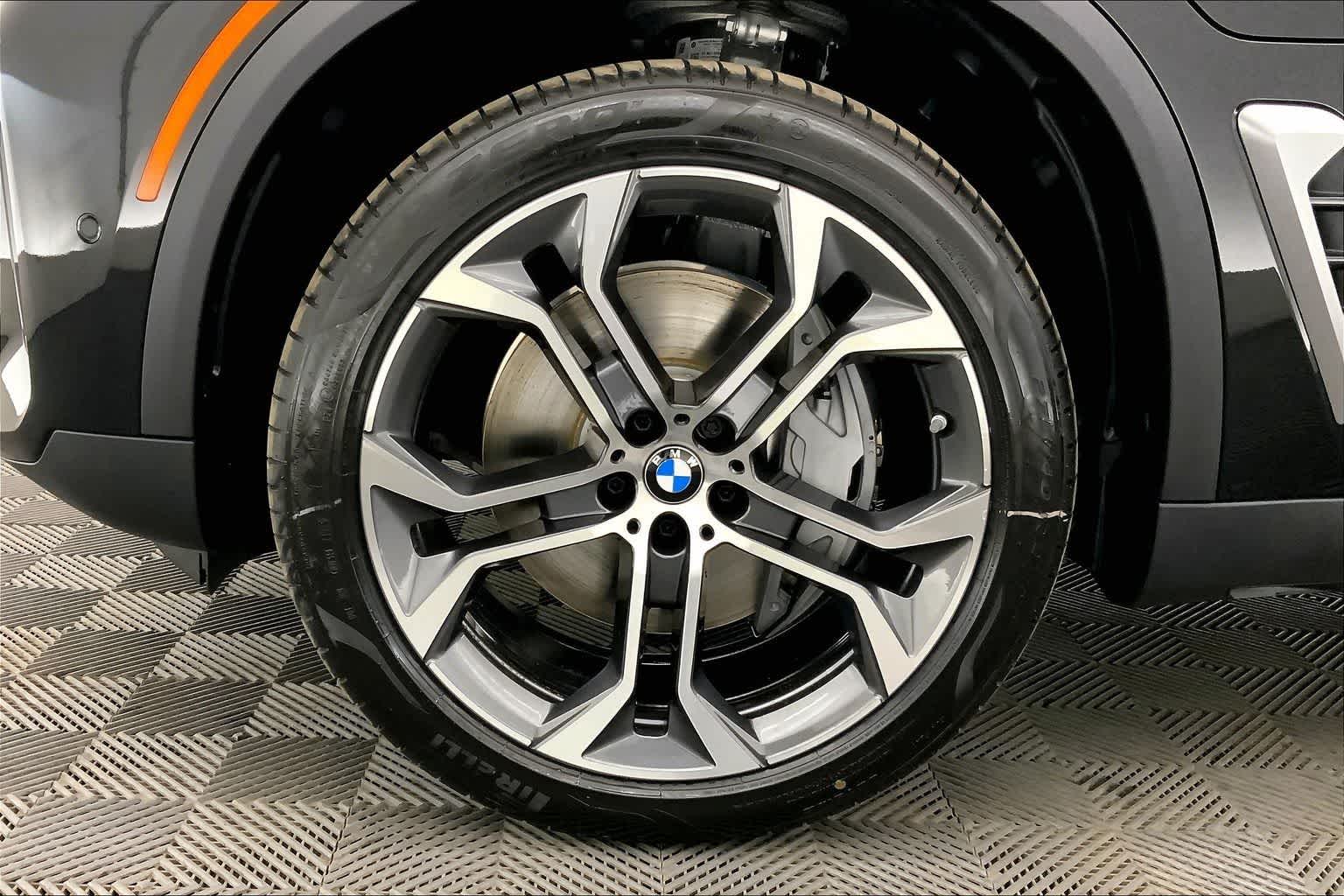 Thumbnail: 2026 BMW X5 - 8