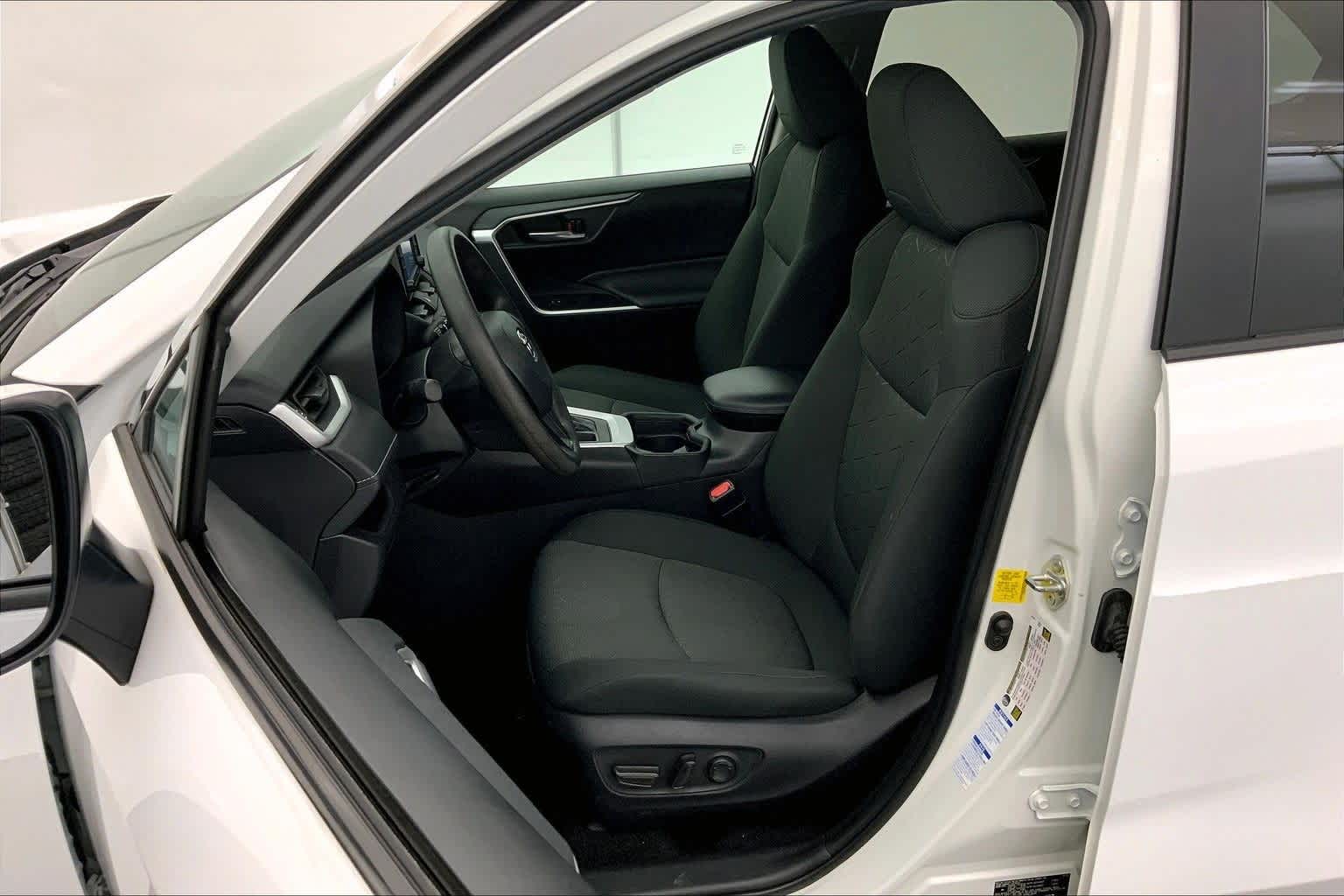 Thumbnail: 2021 Toyota RAV4 - 11