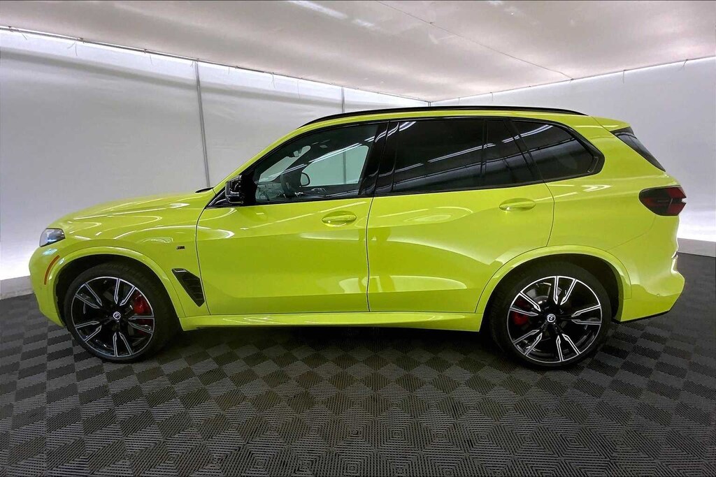 New 2025 BMW X5 M60i SUV