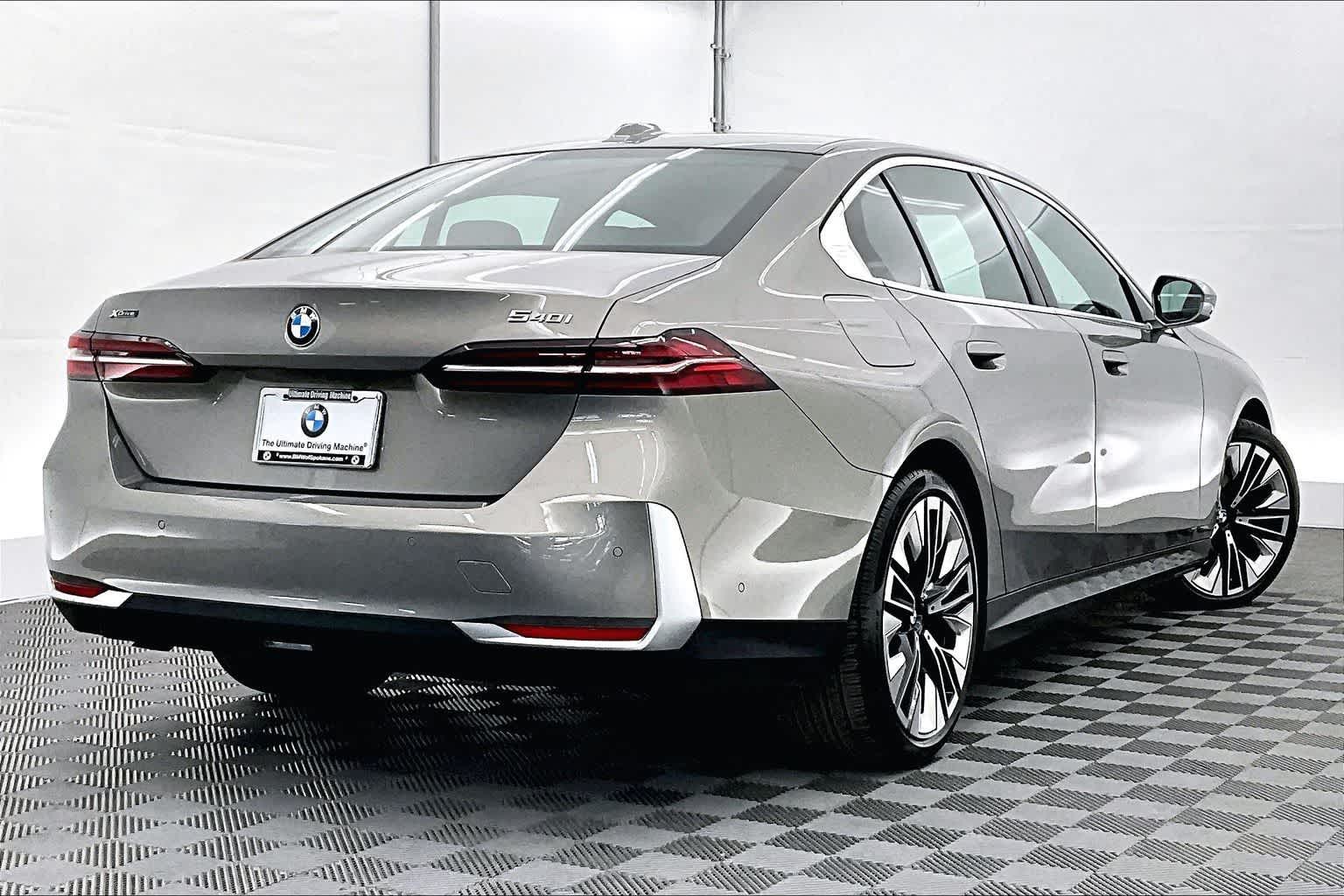 Thumbnail: 2026 BMW 5 Series - 22