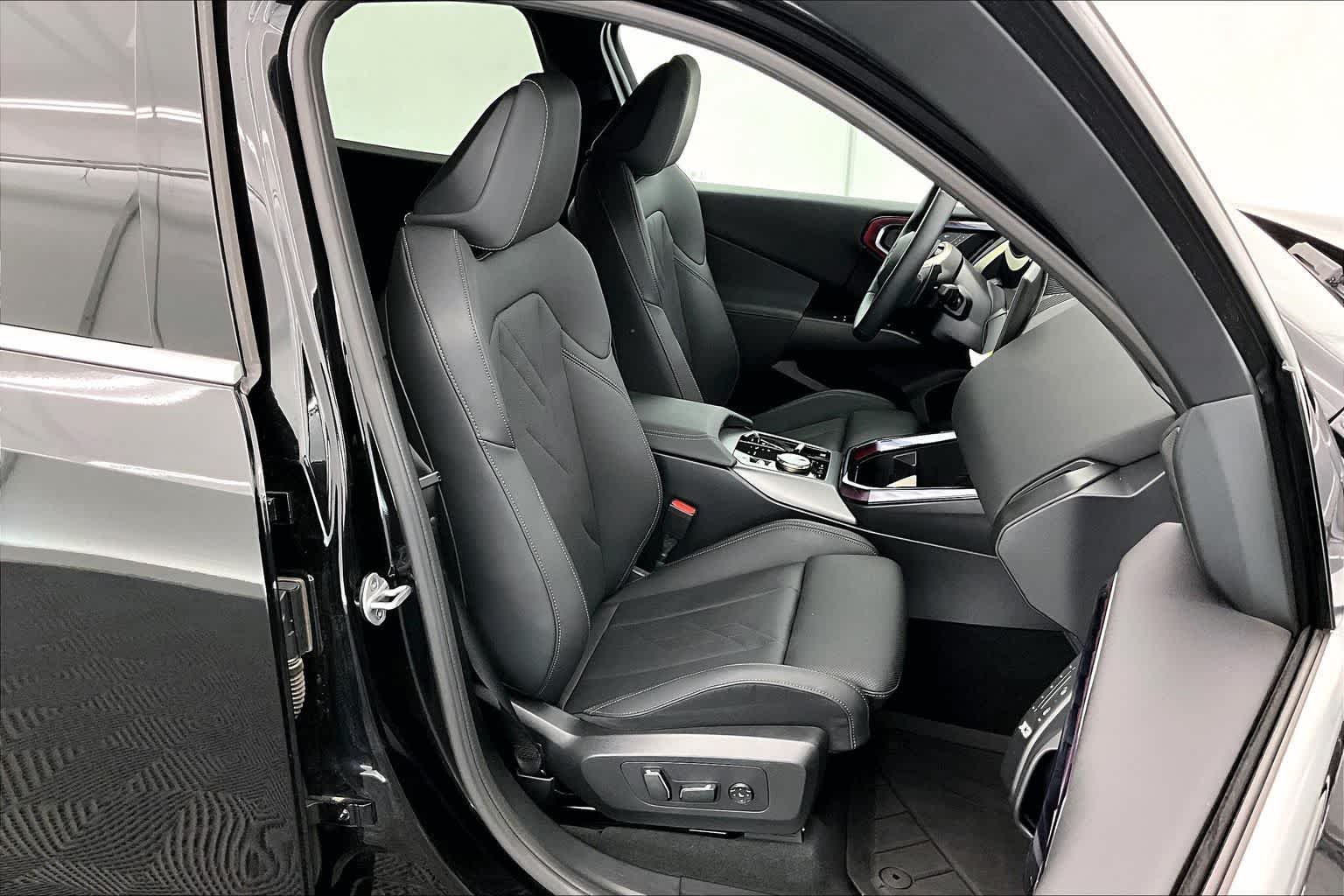 Thumbnail: 2025 BMW X3 - 13
