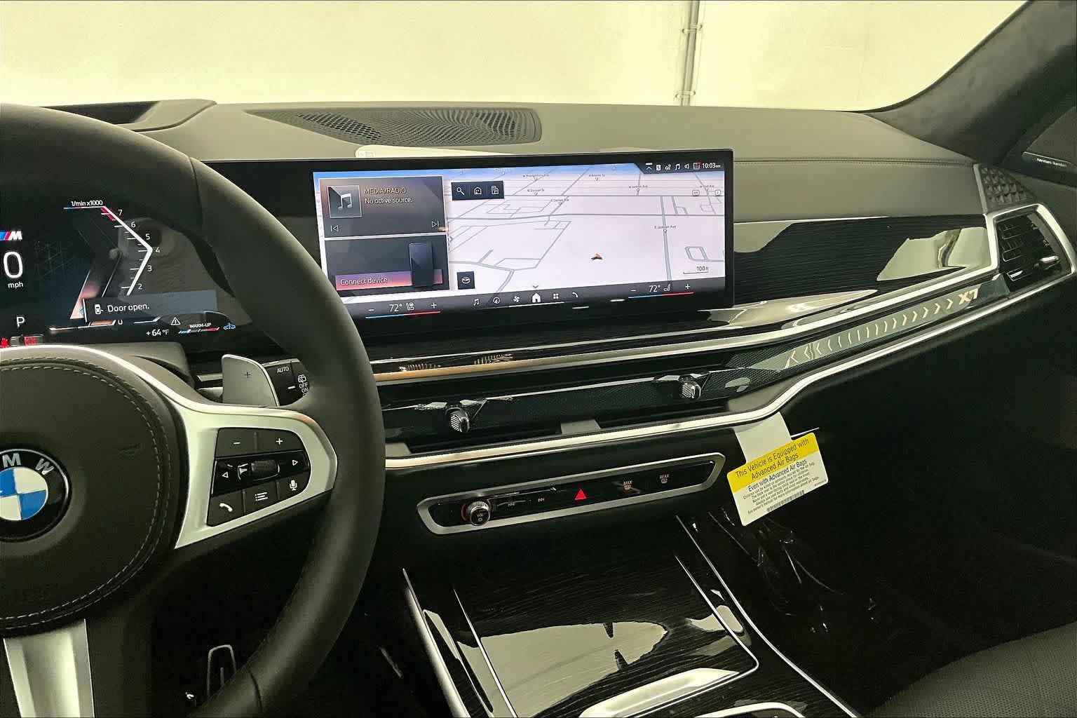 Thumbnail: 2026 BMW X7 - 16