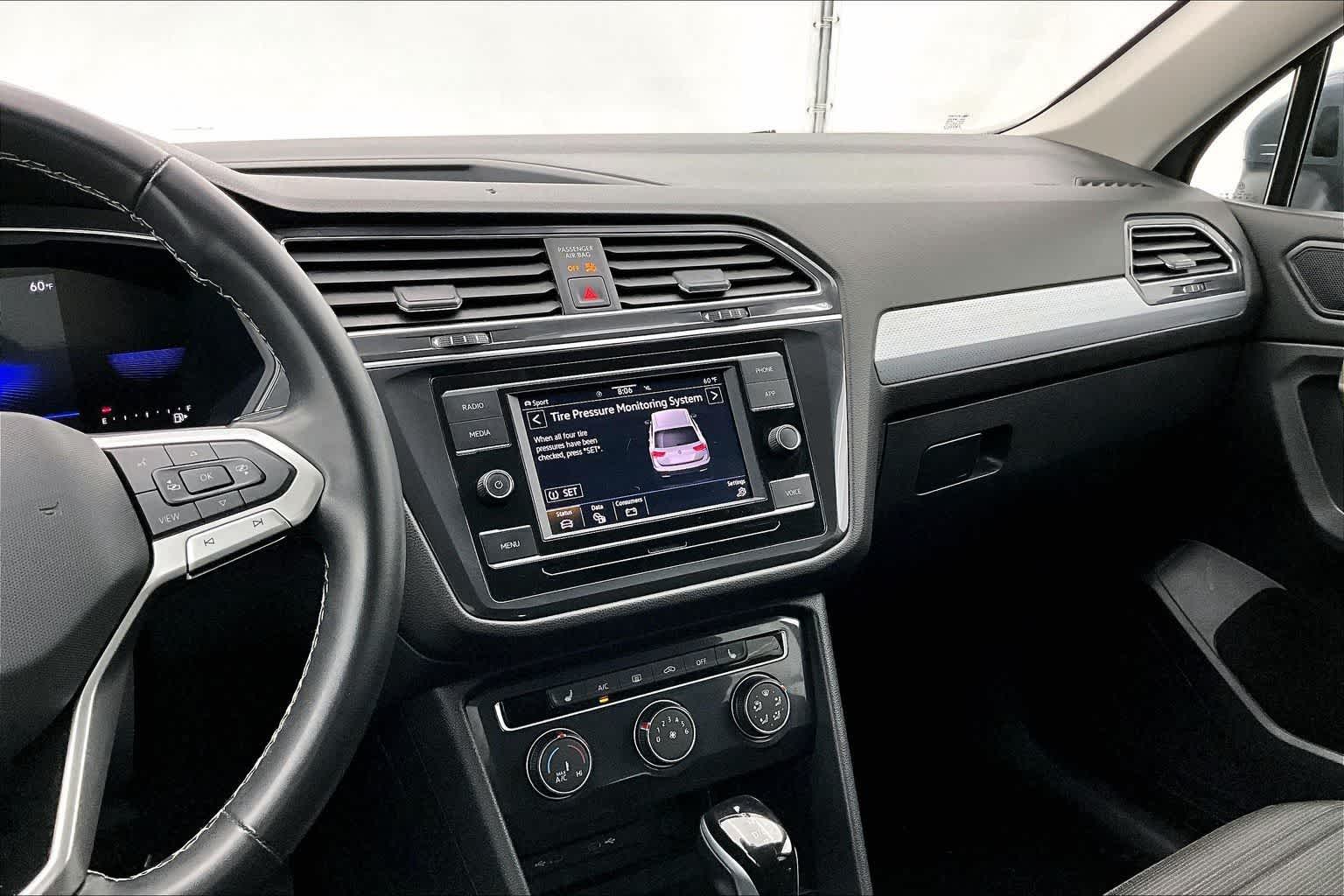 Thumbnail: 2024 Volkswagen Tiguan - 15