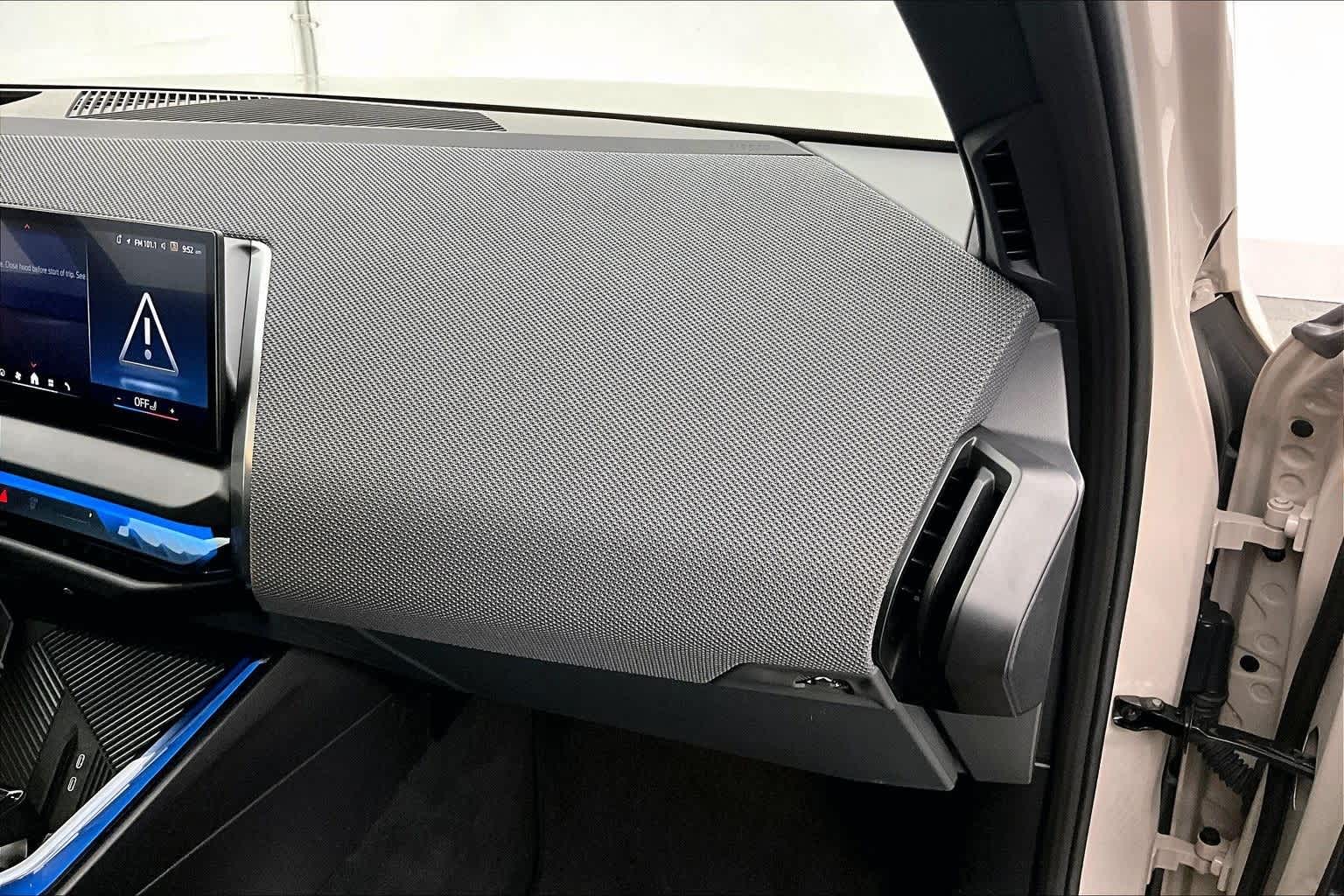 Thumbnail: 2025 BMW X3 - 23