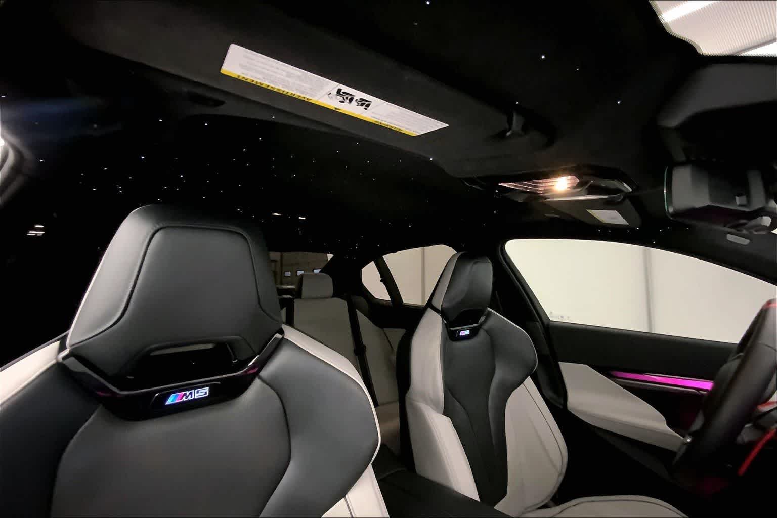 Thumbnail: 2026 BMW M5 - 30