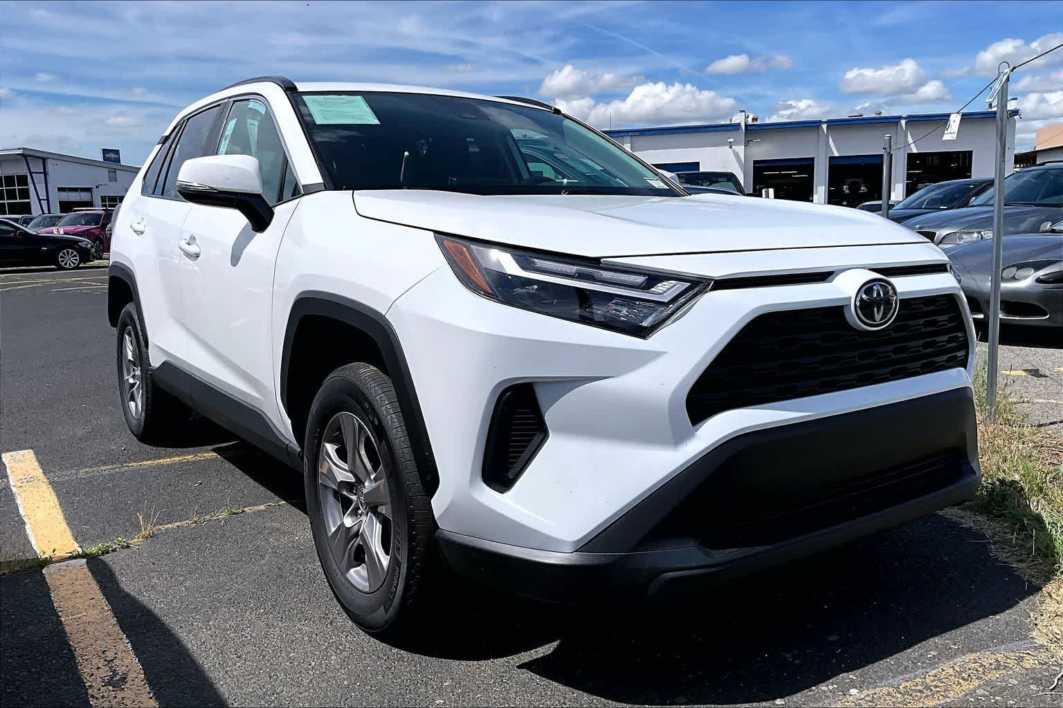 Thumbnail: 2025 Toyota RAV4 - 11