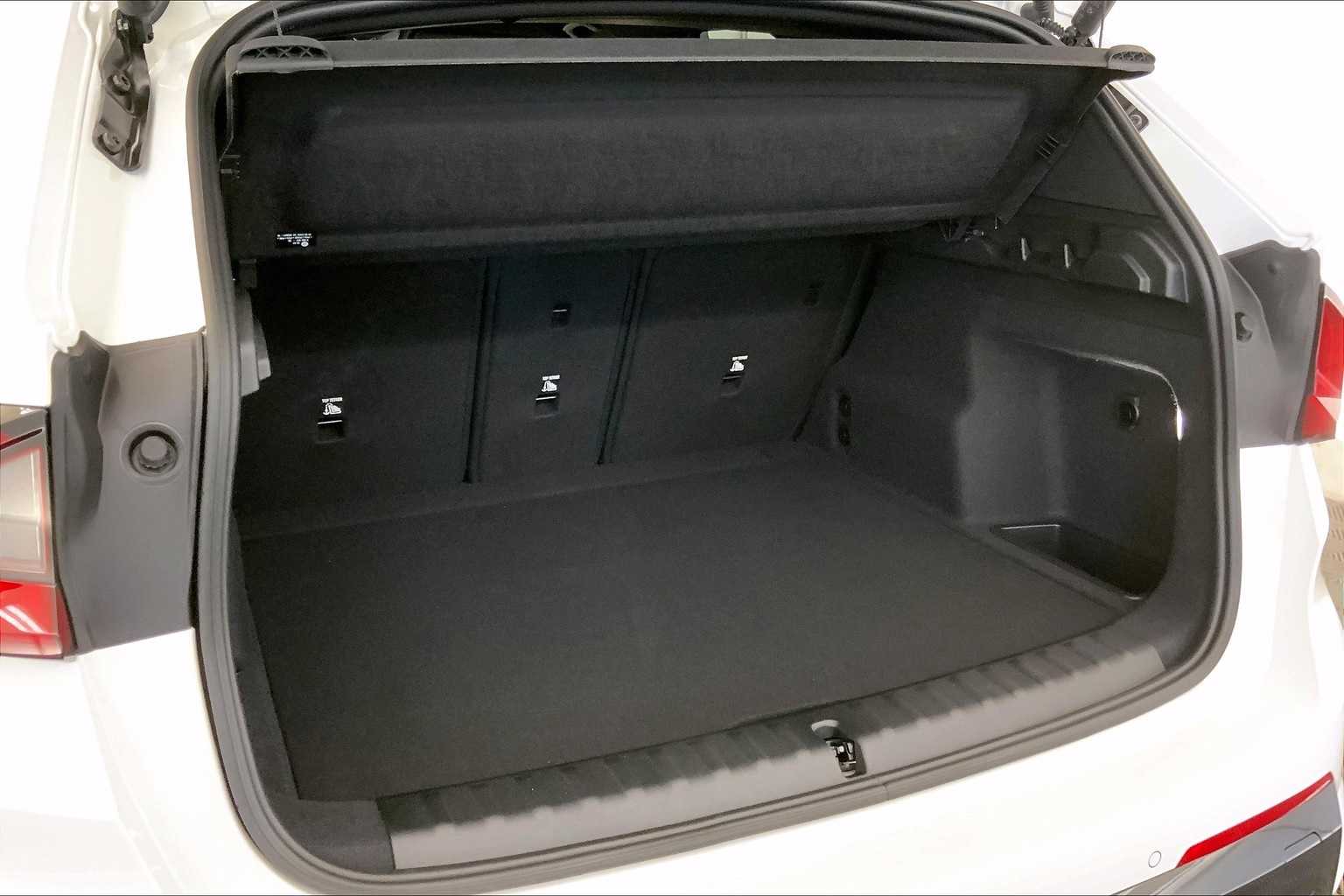 Thumbnail: 2025 BMW X1 - 19