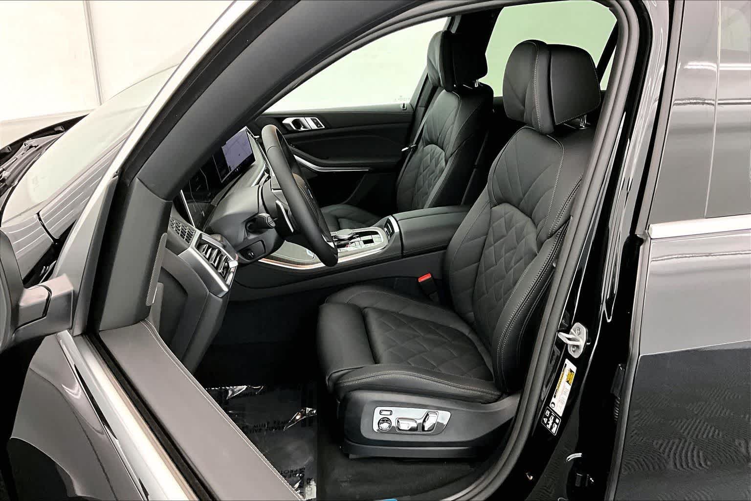 Thumbnail: 2026 BMW X5 - 11