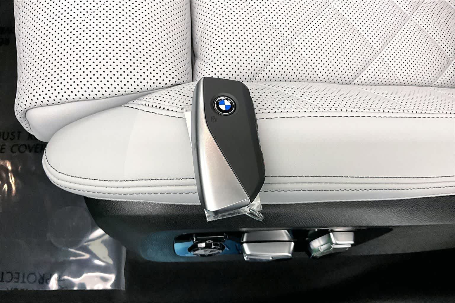 Thumbnail: 2026 BMW X5 - 20