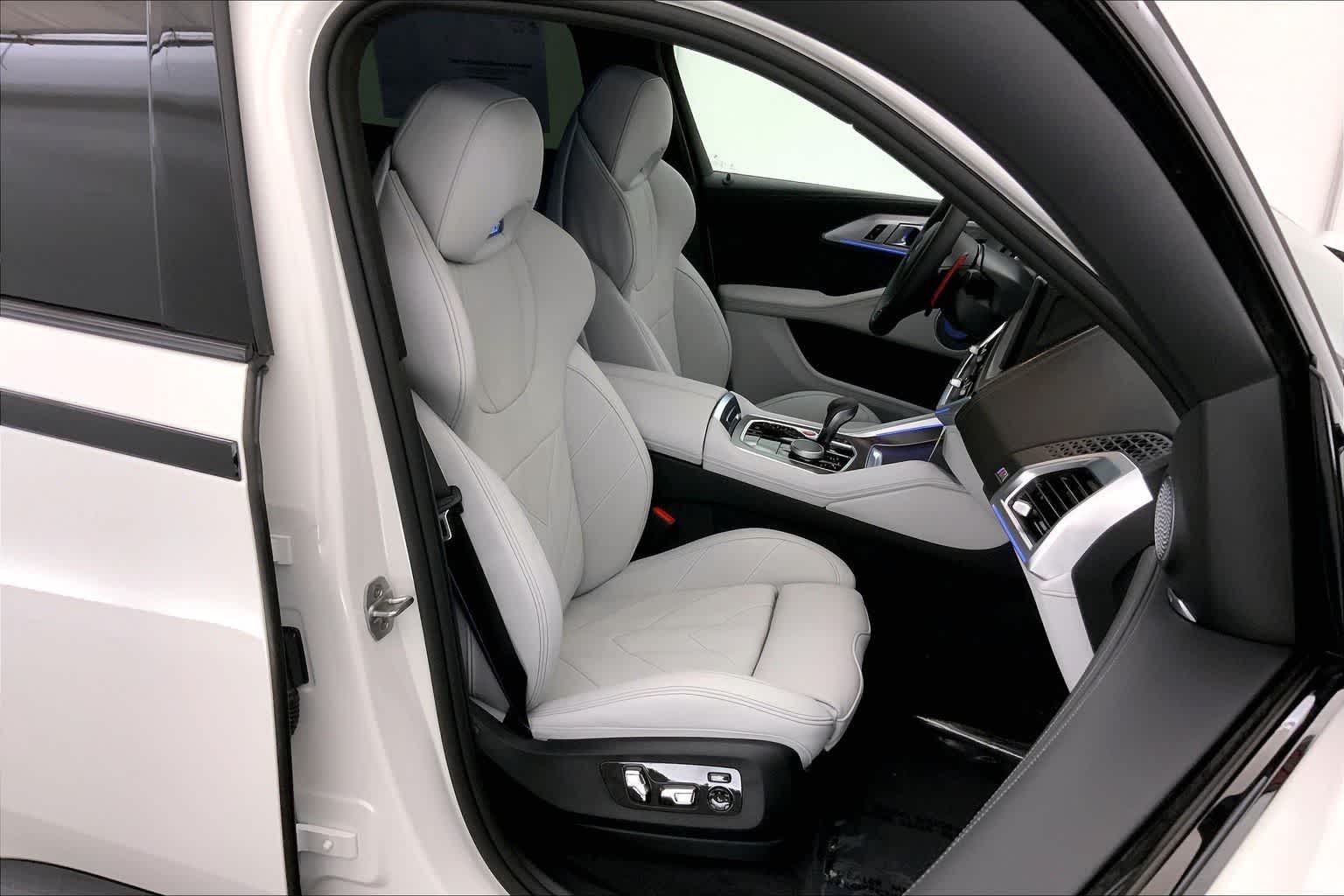 Thumbnail: 2026 BMW XM - 14