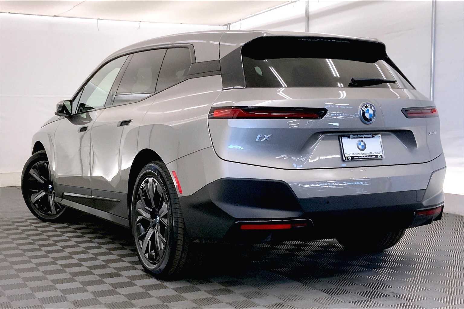 Thumbnail: 2023 BMW iX - 4
