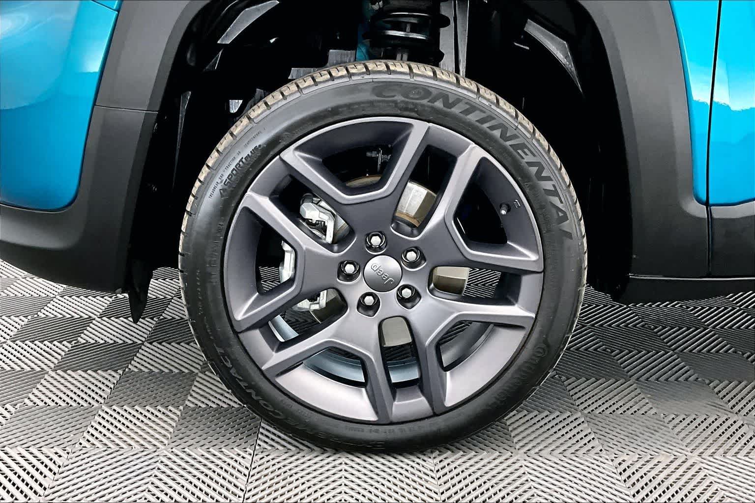 Thumbnail: 2021 Jeep Renegade - 8