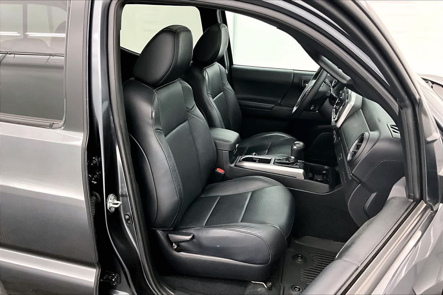 Thumbnail: 2021 Toyota Tacoma - 13