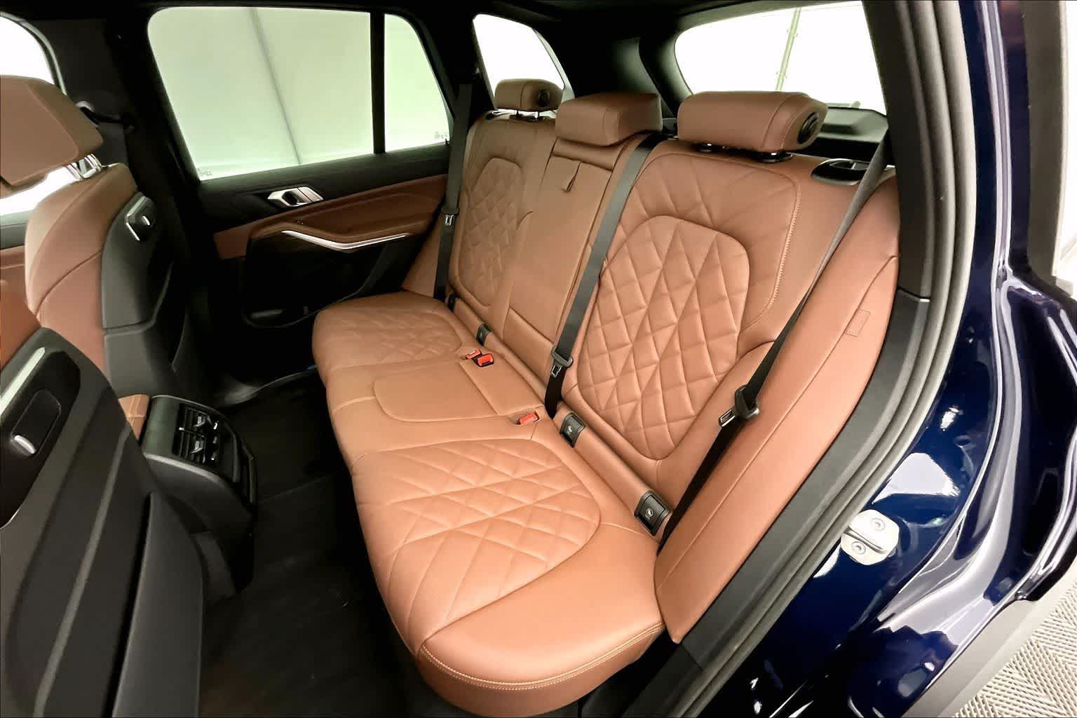 Thumbnail: 2026 BMW X5 - 13