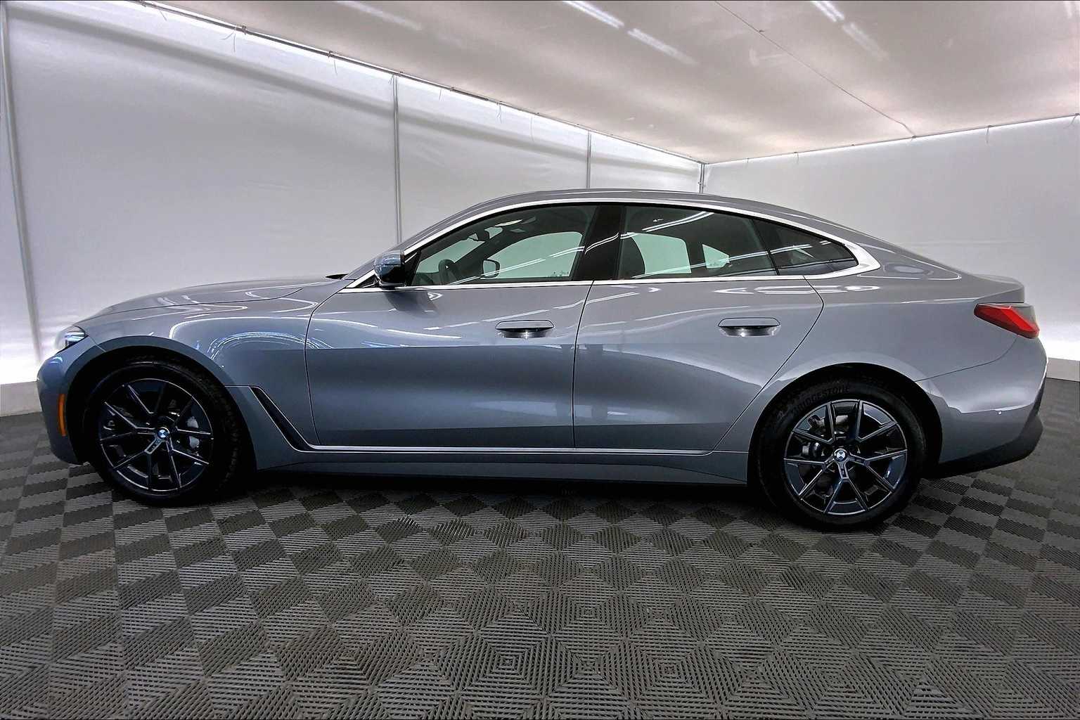 Thumbnail: 2025 BMW i4 - 3