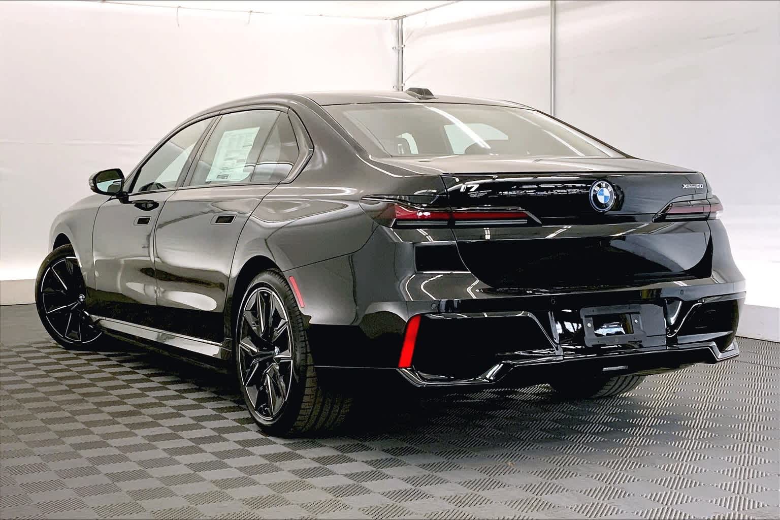 Thumbnail: 2023 BMW i7 - 4