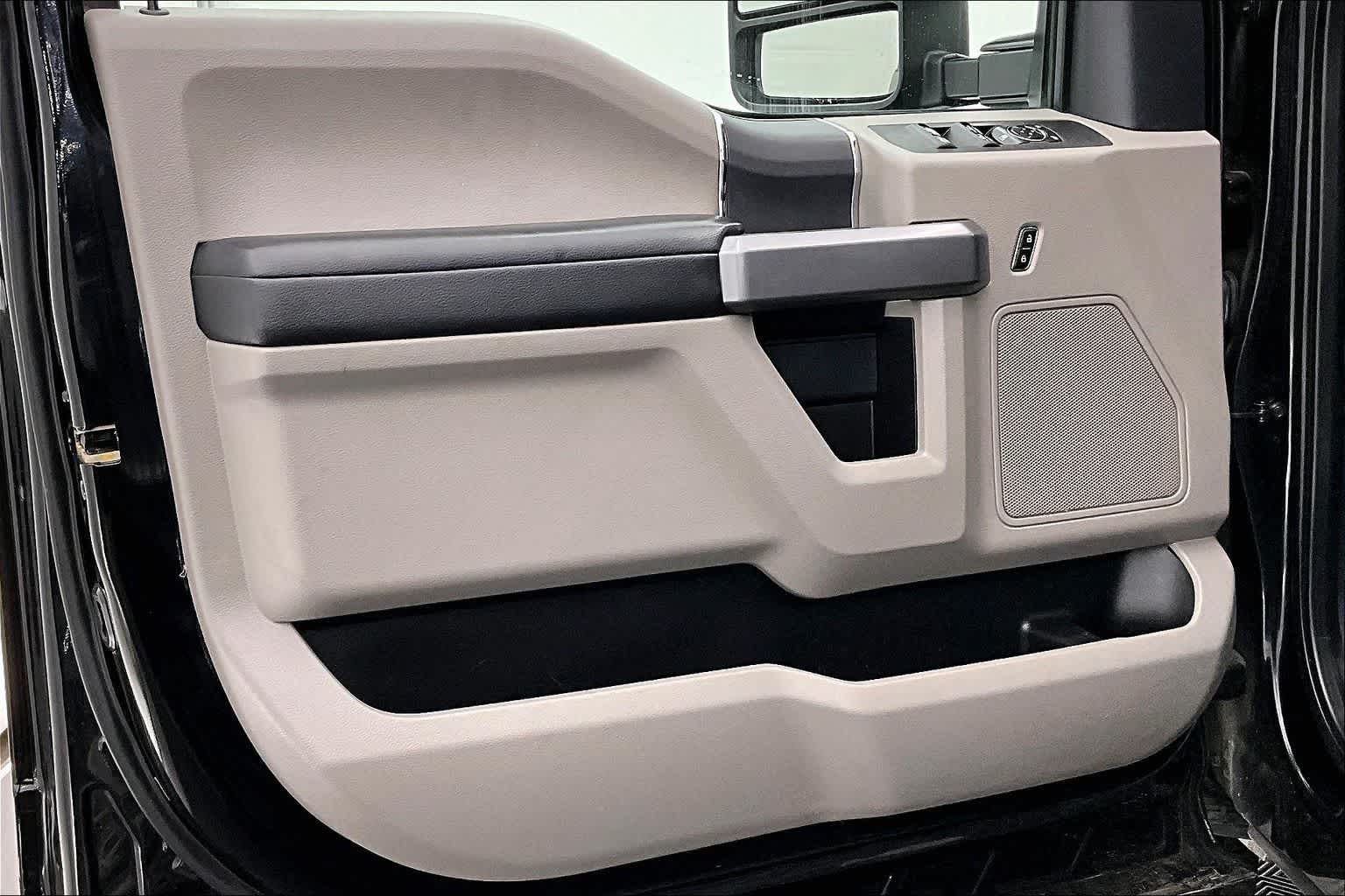 Thumbnail: 2022 Ford F-250 - 27