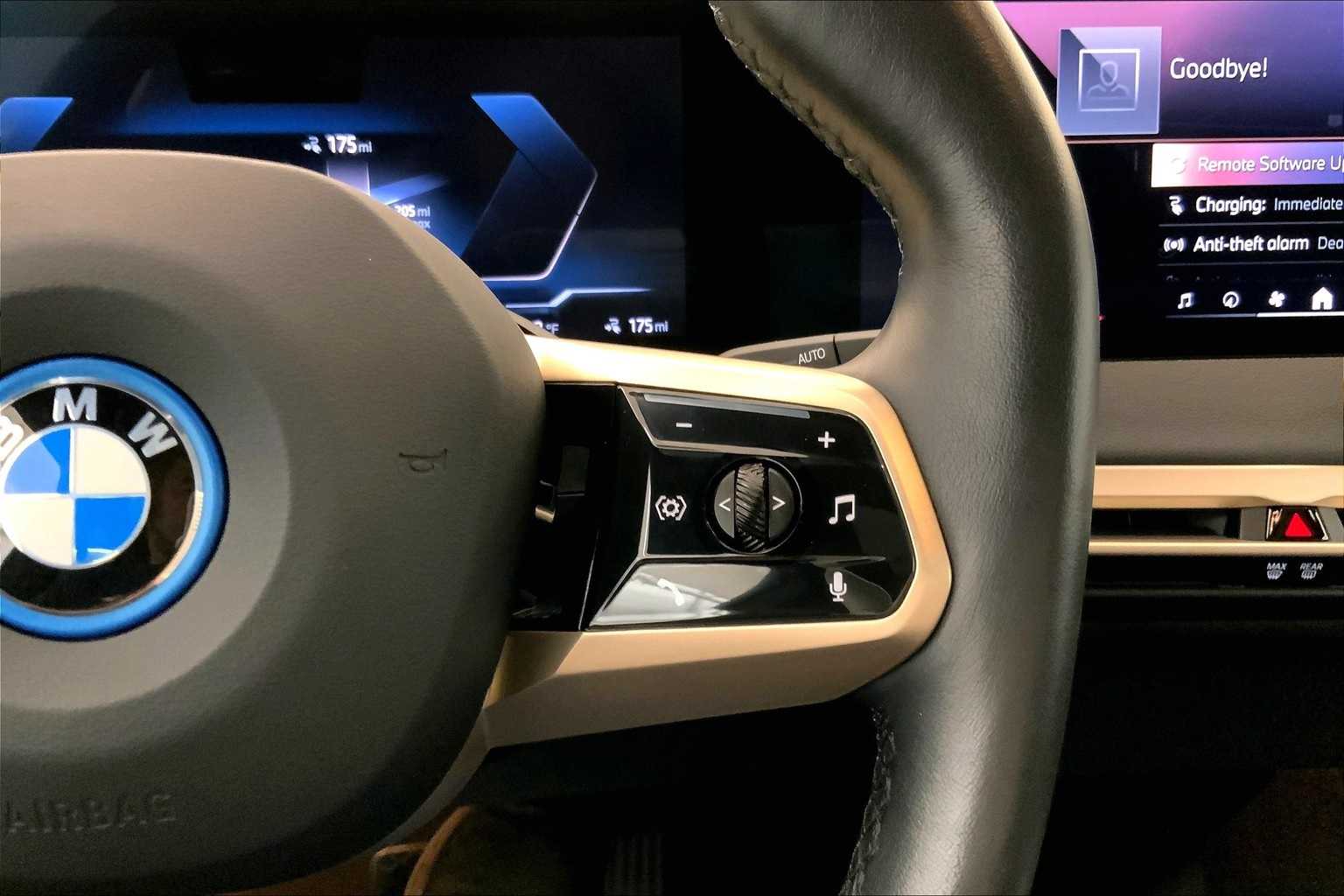 Thumbnail: 2024 BMW iX - 24