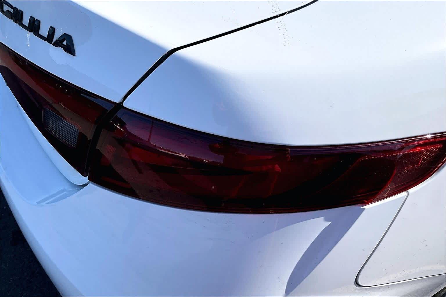 Thumbnail: 2019 Alfa Romeo Giulia - 12