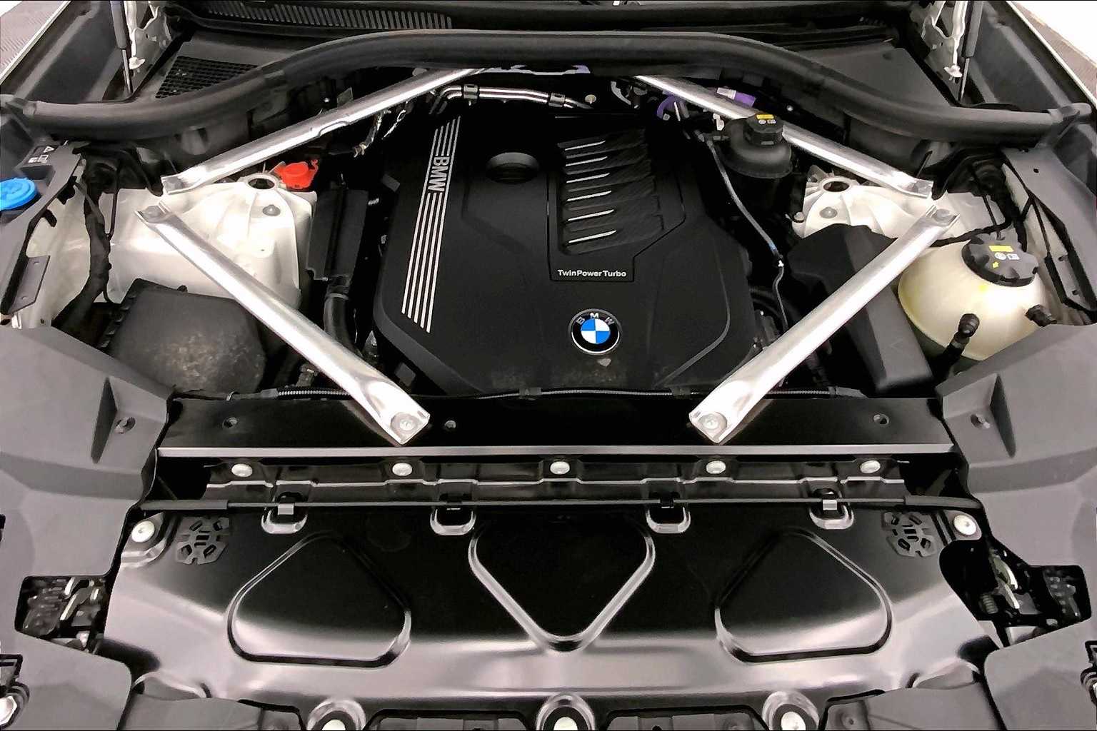 Thumbnail: 2022 BMW X5 - 9