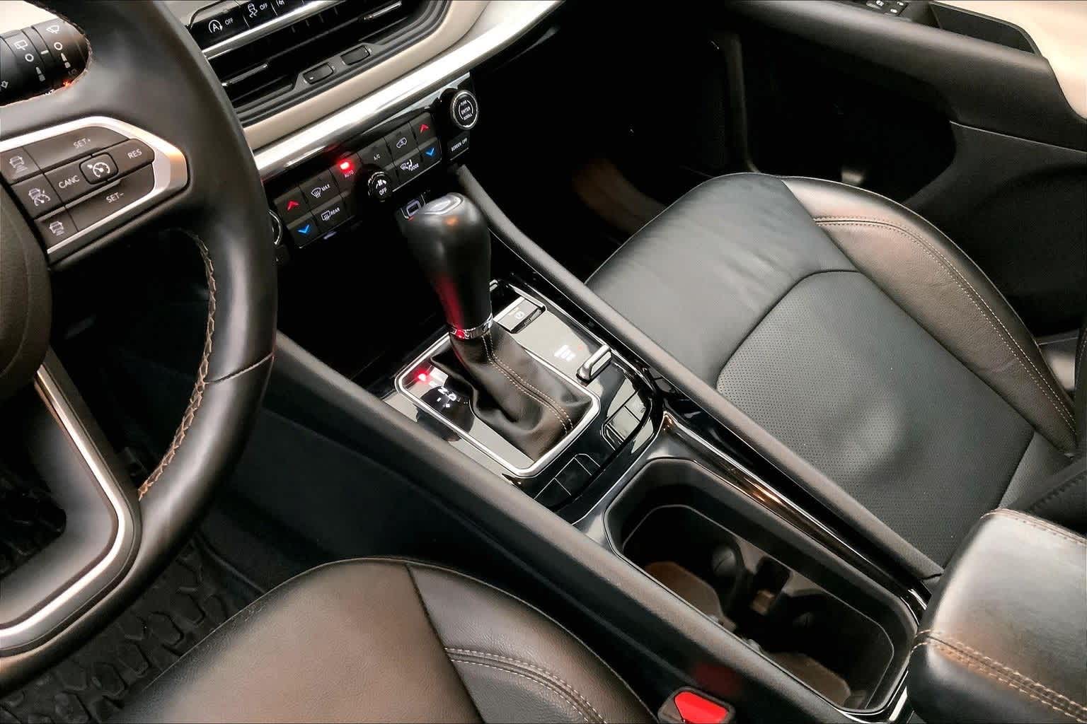 Thumbnail: 2022 Jeep Compass - 16