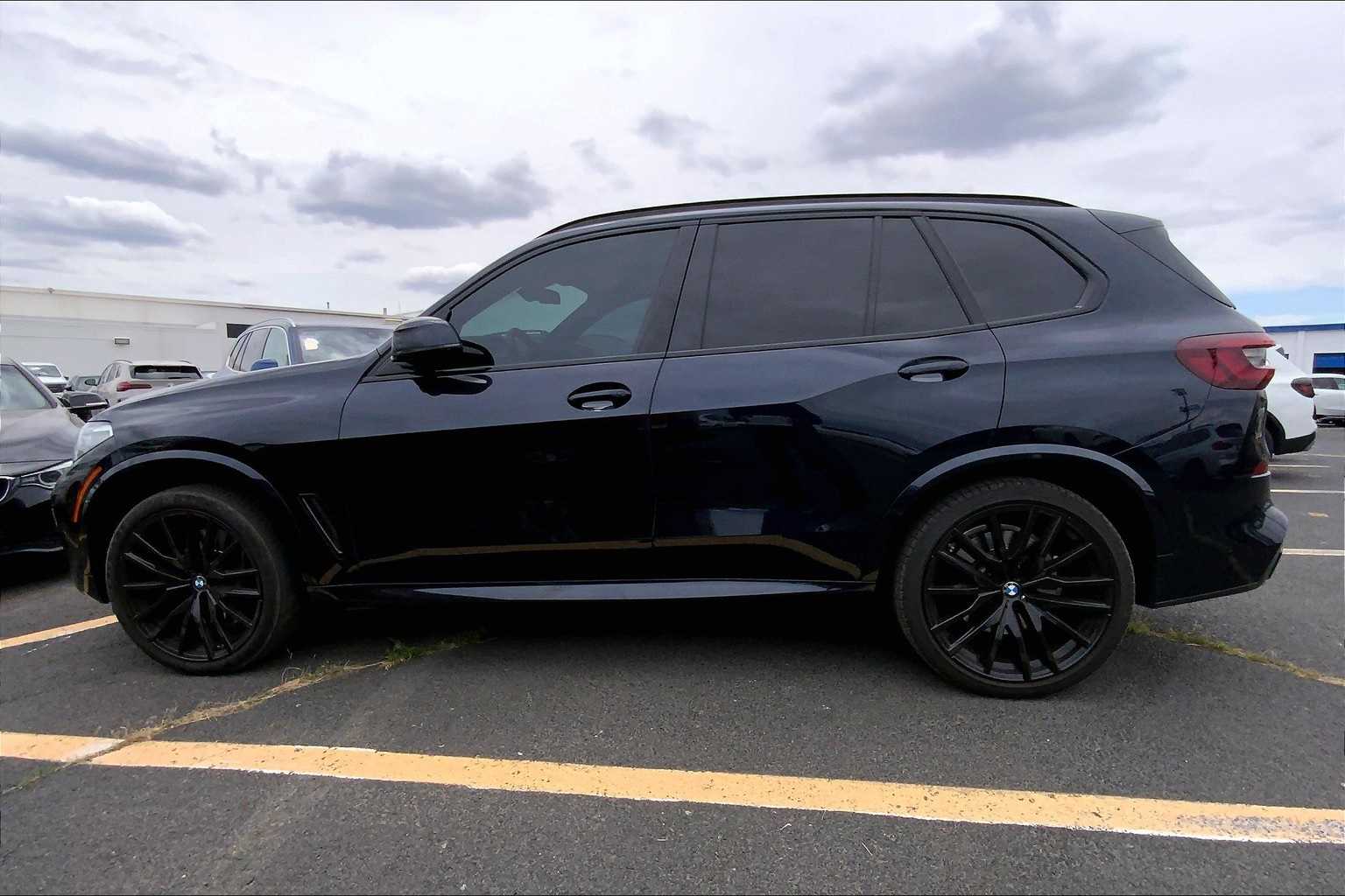 Thumbnail: 2022 BMW X5 - 3