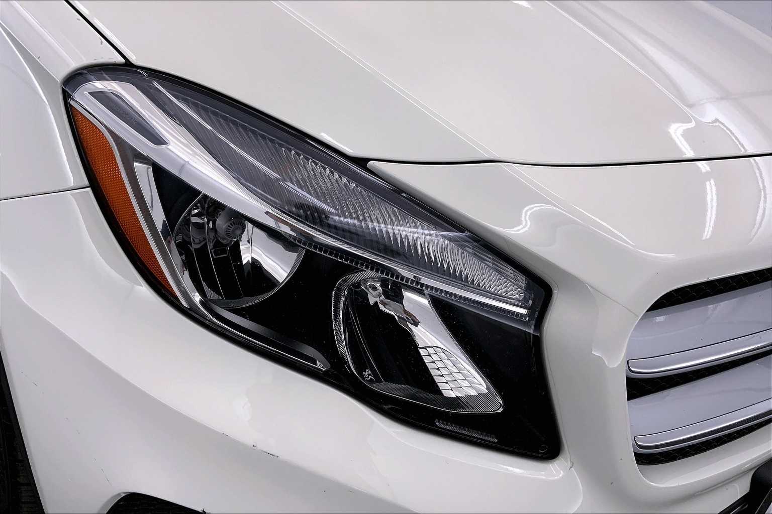 Thumbnail: 2015 Mercedes-Benz GLA - 31