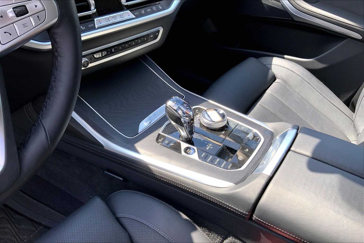 Thumbnail: 2022 BMW X7 - 17