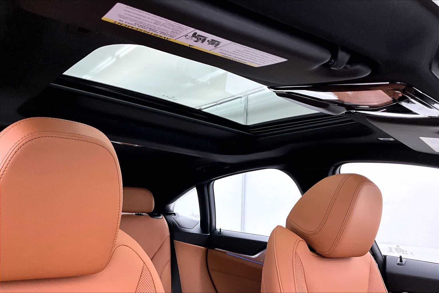 Thumbnail: 2025 BMW i4 - 30