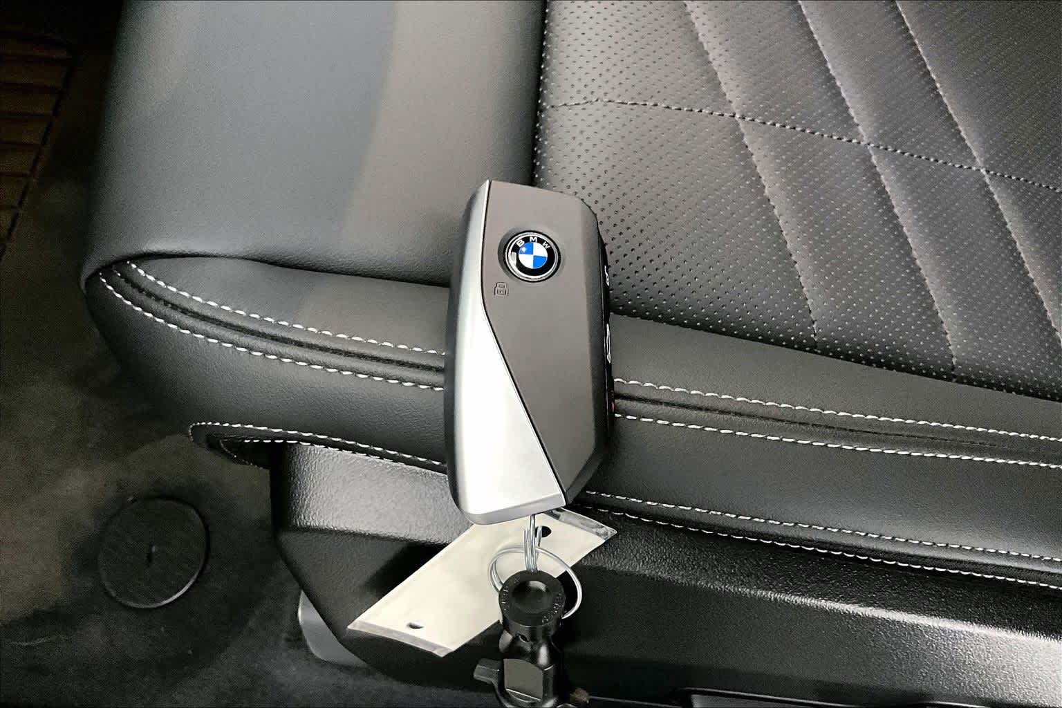 Thumbnail: 2026 BMW X1 - 20