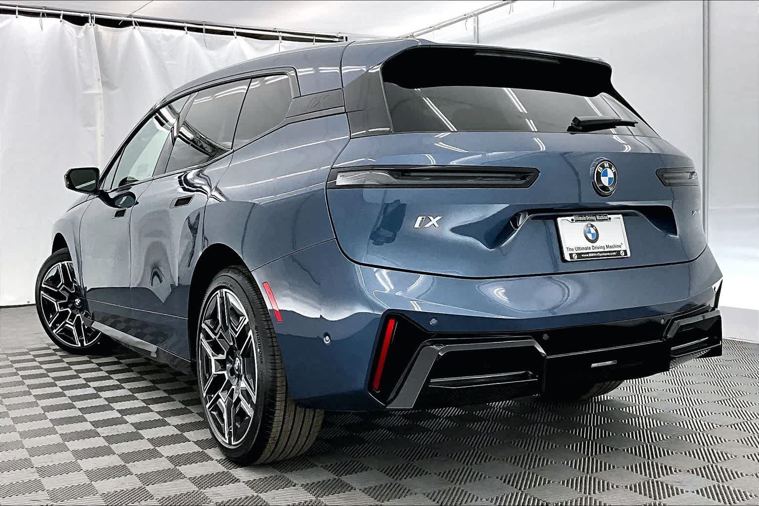 Thumbnail: 2026 BMW iX - 4