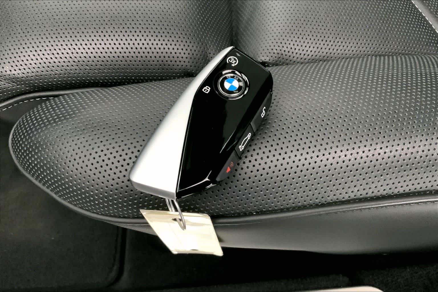 Thumbnail: 2023 BMW i7 - 19