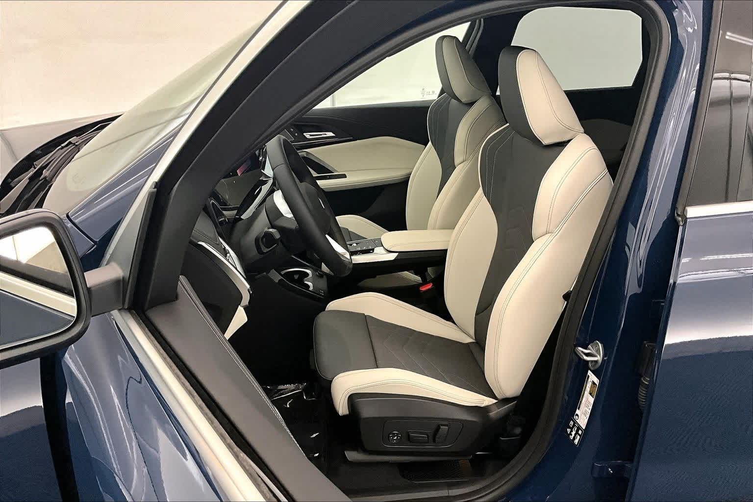 Thumbnail: 2026 BMW X1 - 11