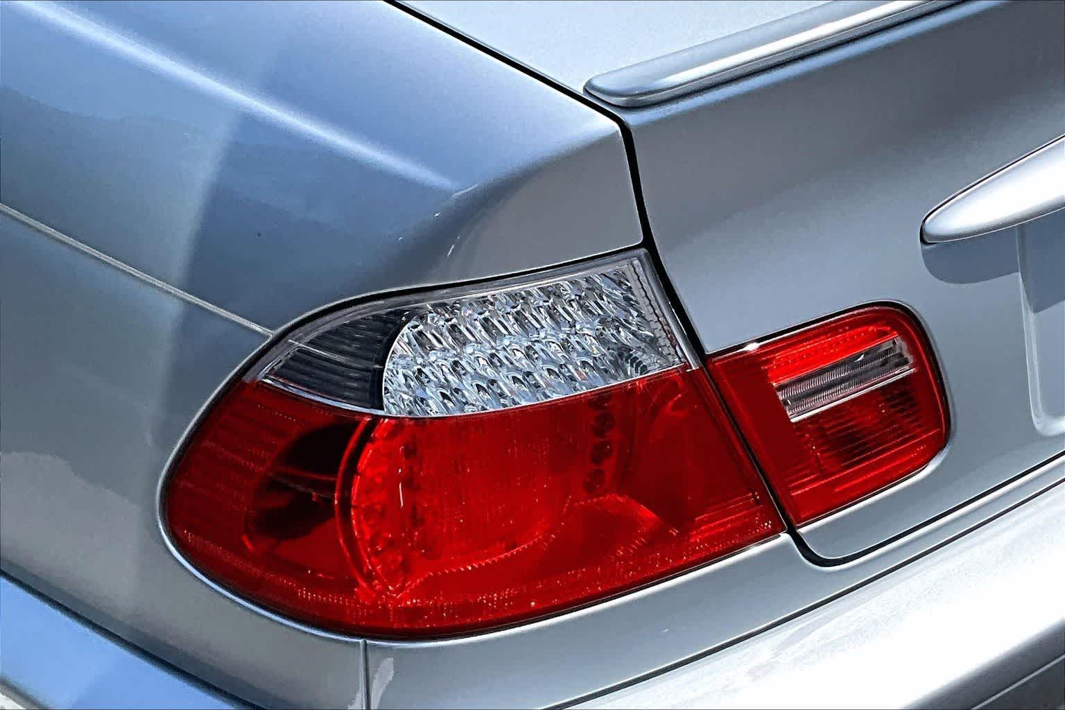 Thumbnail: 2004 BMW M3 - 15