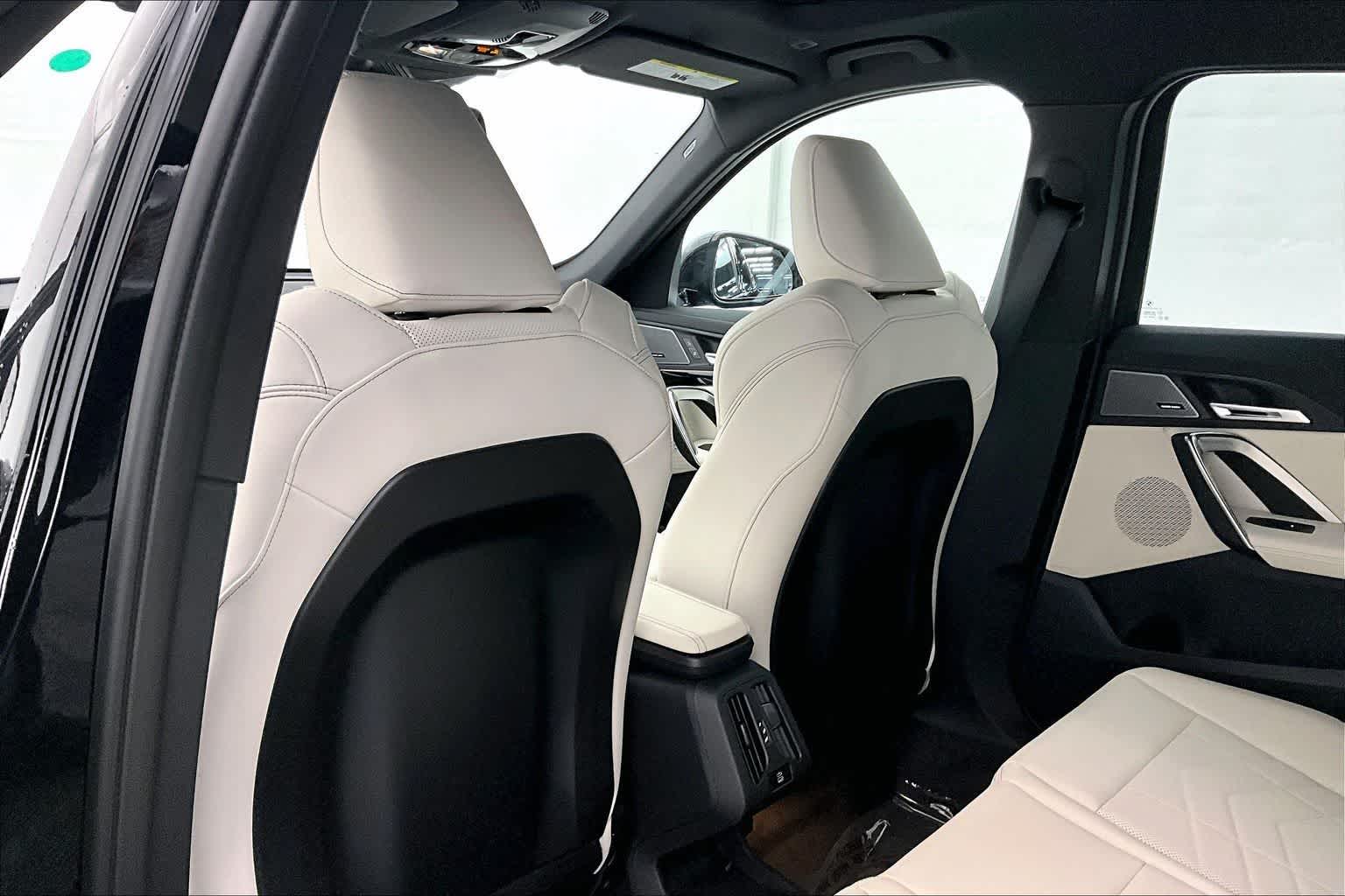 Thumbnail: 2026 BMW X1 - 12