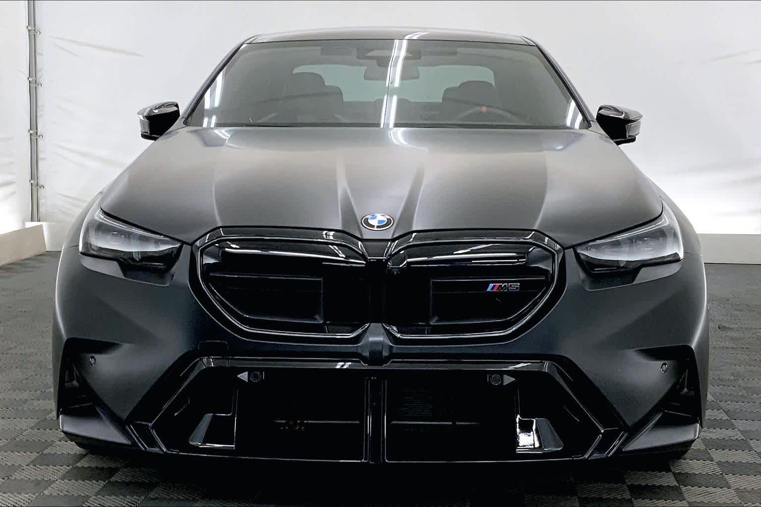 Thumbnail: 2026 BMW M5 - 6