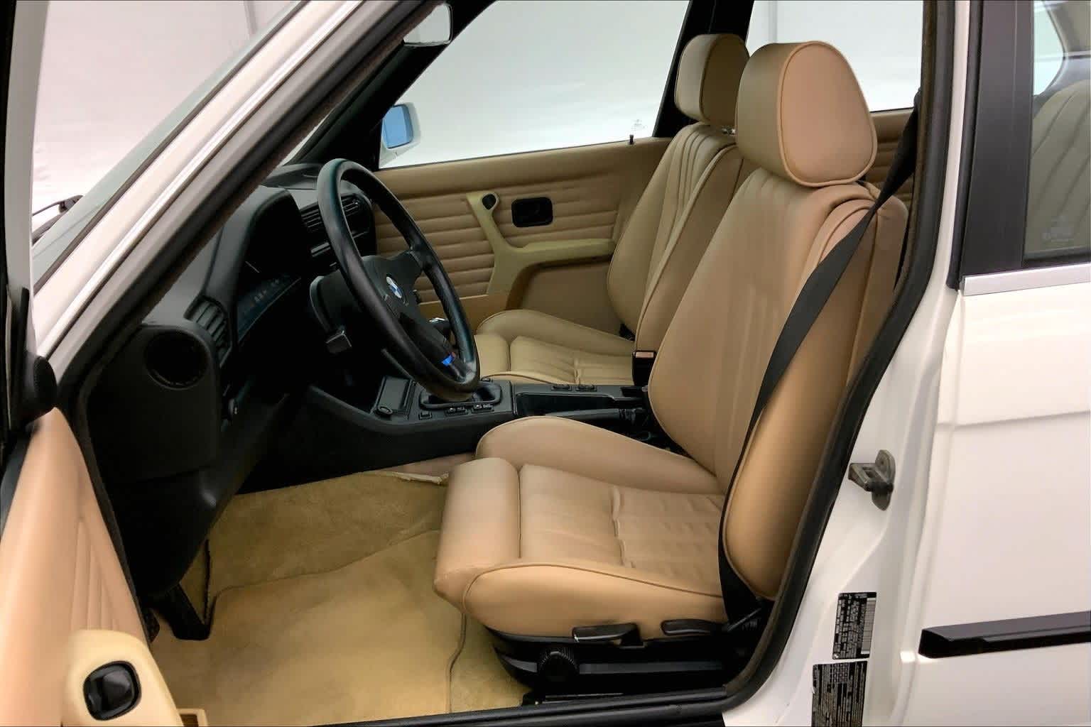 Thumbnail: 1991 BMW 3 Series - 11