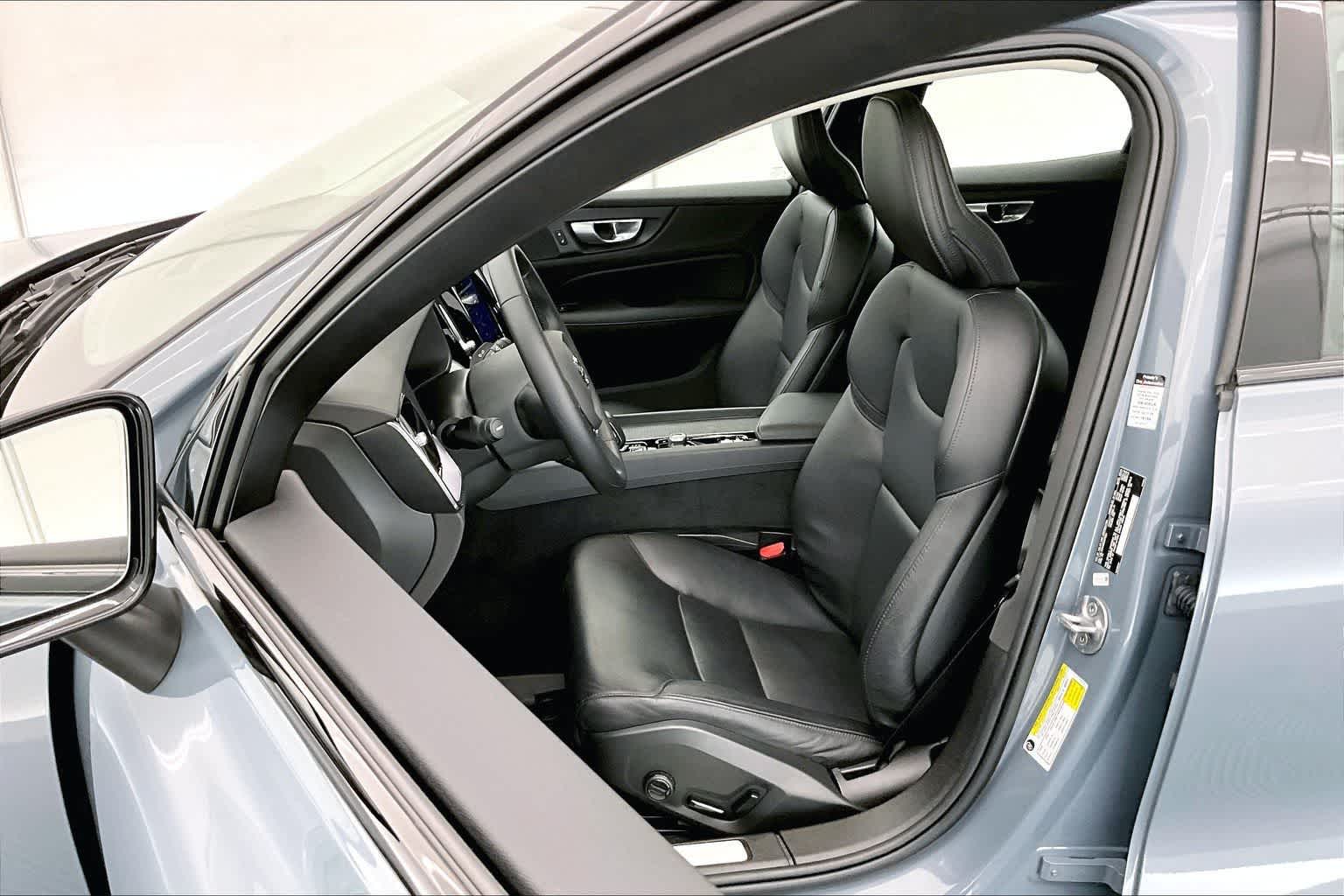 Thumbnail: 2024 Volvo S60 - 11