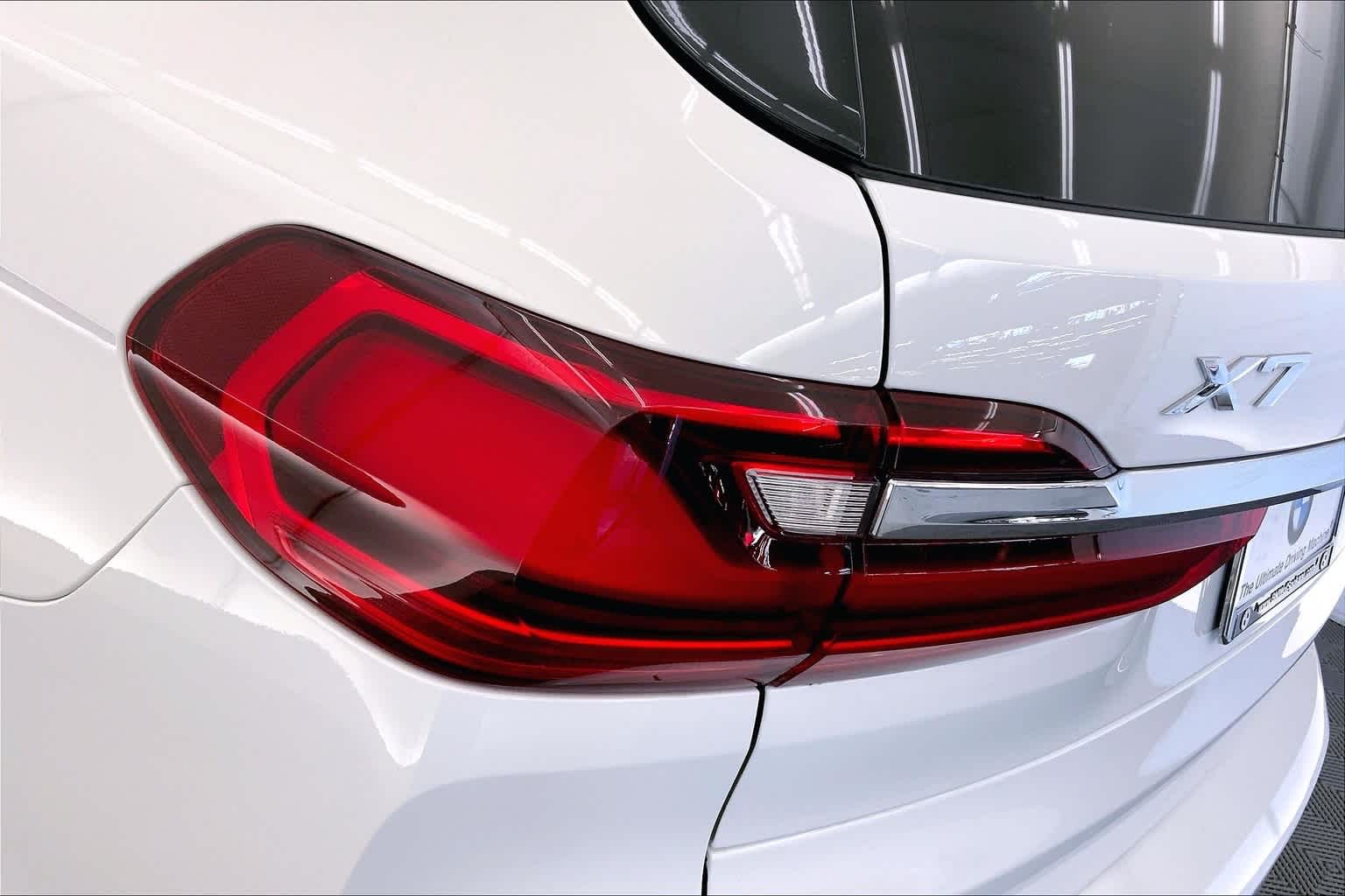 Thumbnail: 2021 BMW X7 - 32