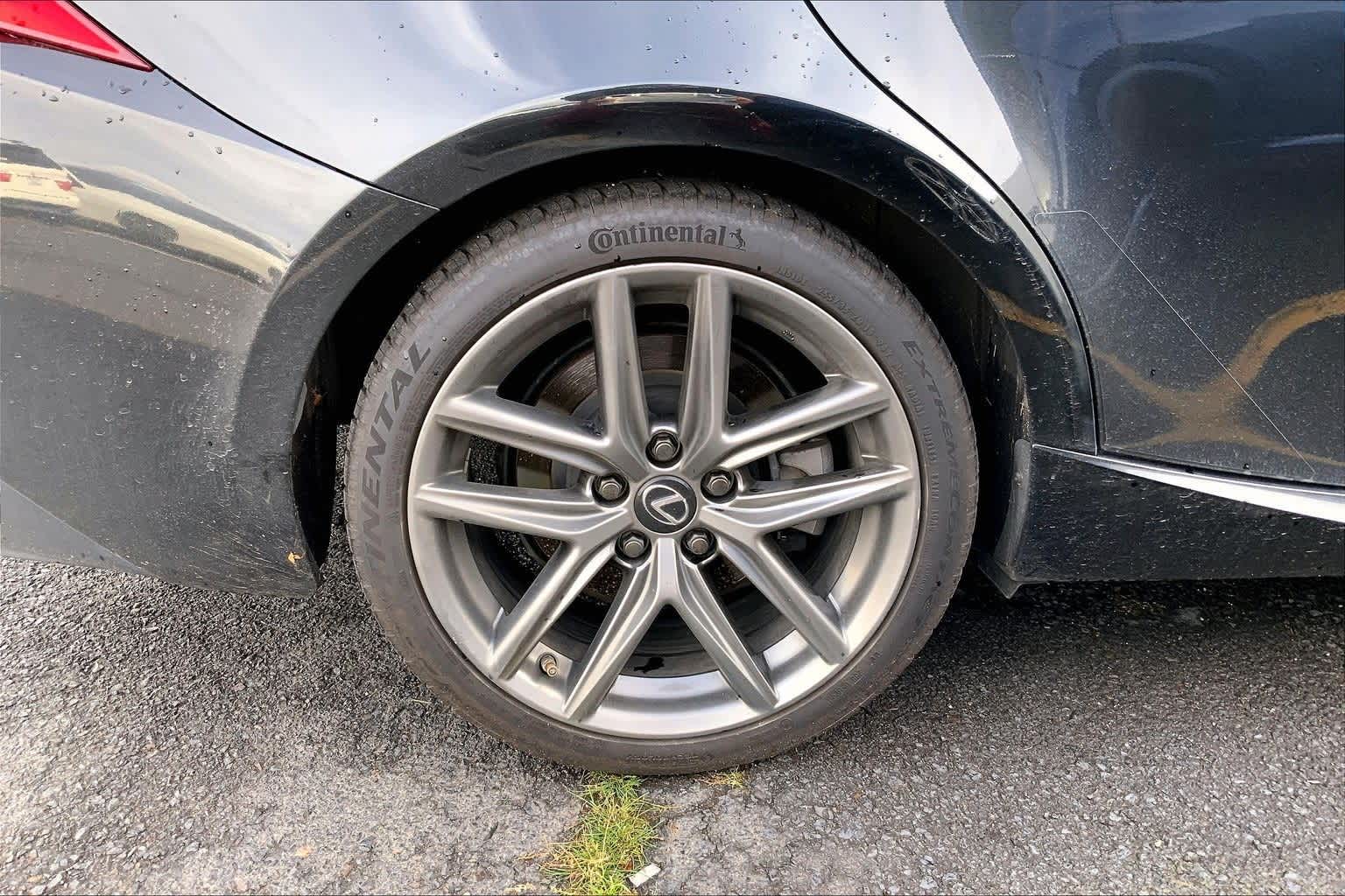 Thumbnail: 2020 Lexus IS - 18