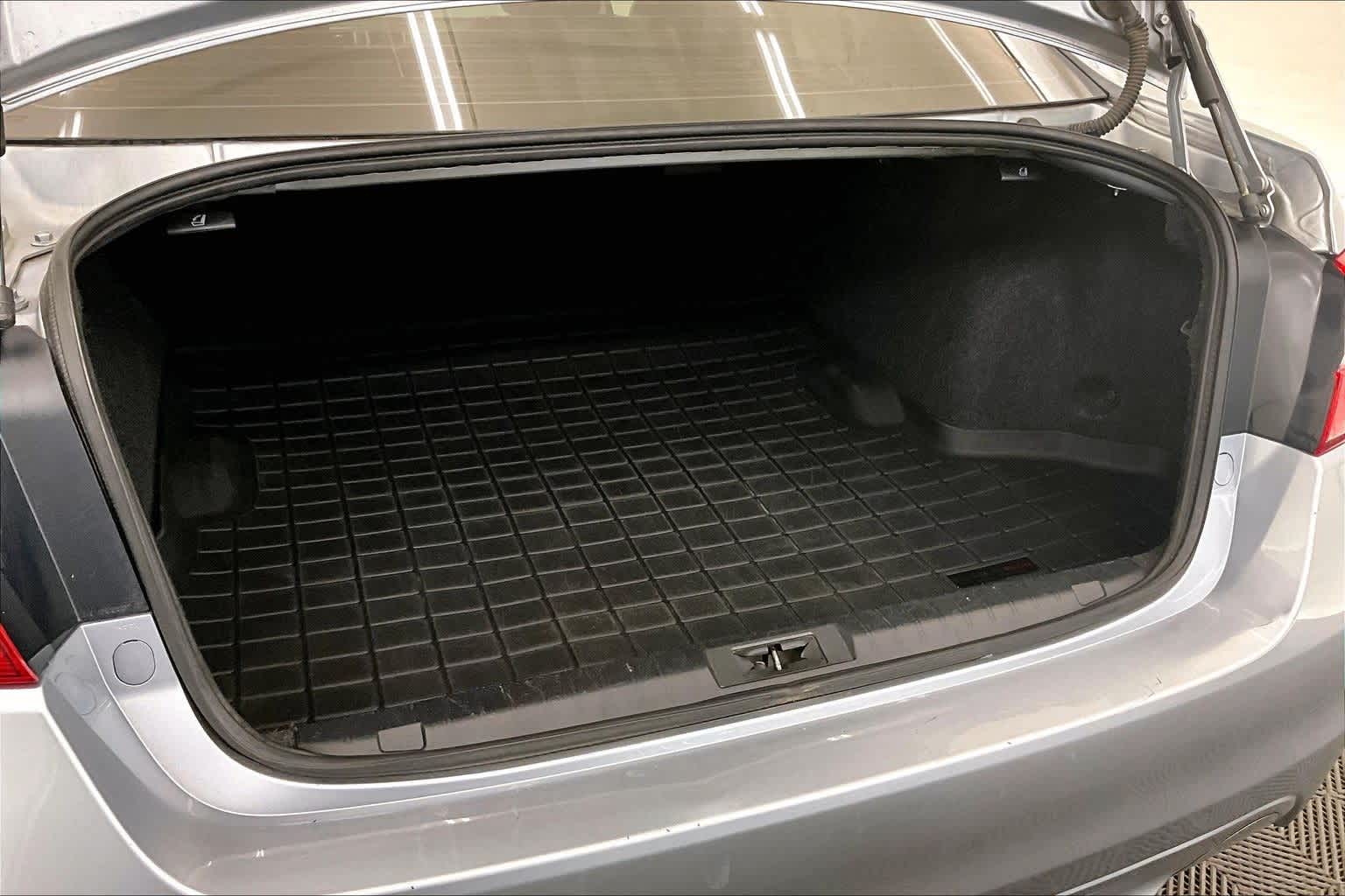 Thumbnail: 2016 Subaru Legacy - 18