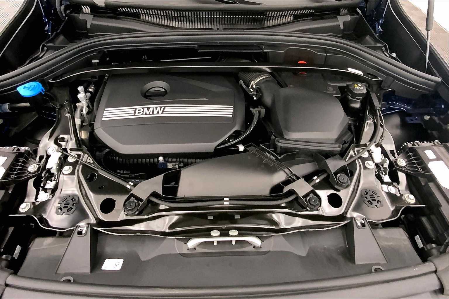 Thumbnail: 2025 BMW X1 - 9