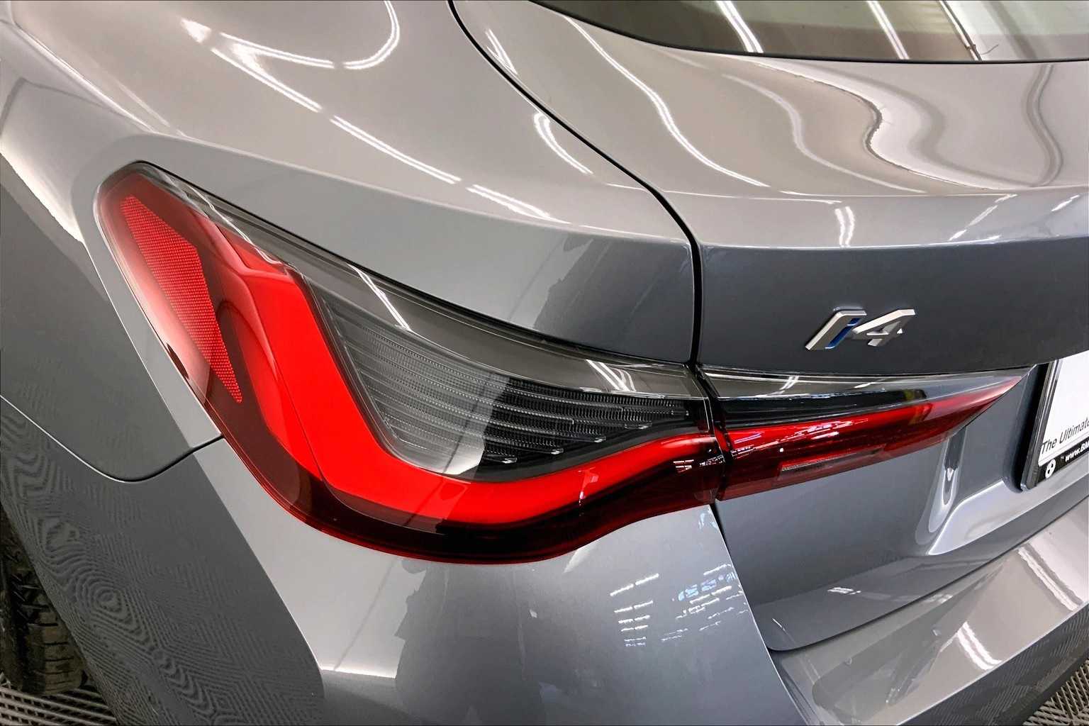 Thumbnail: 2025 BMW i4 - 32