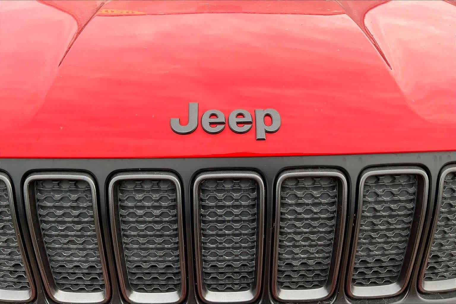 Thumbnail: 2020 Jeep Renegade - 18