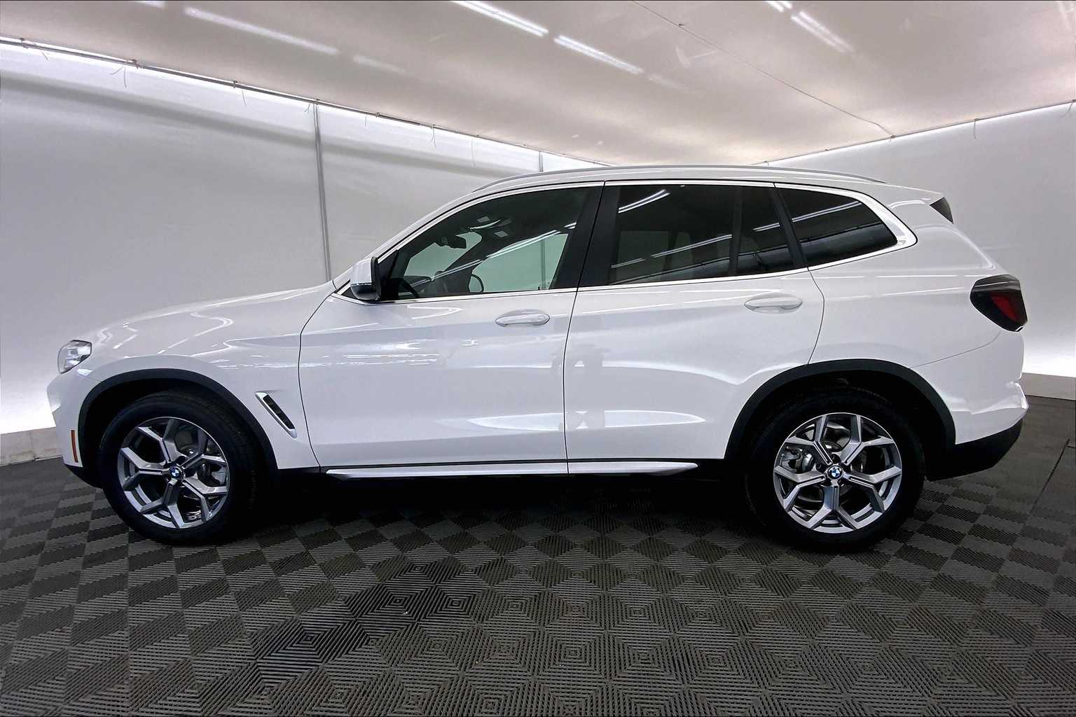 Thumbnail: 2024 BMW X3 - 3