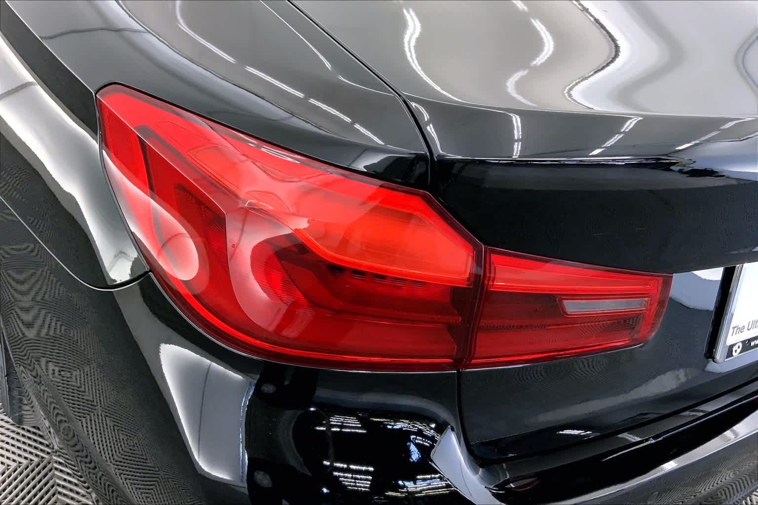 Thumbnail: 2018 BMW 5 Series - 32