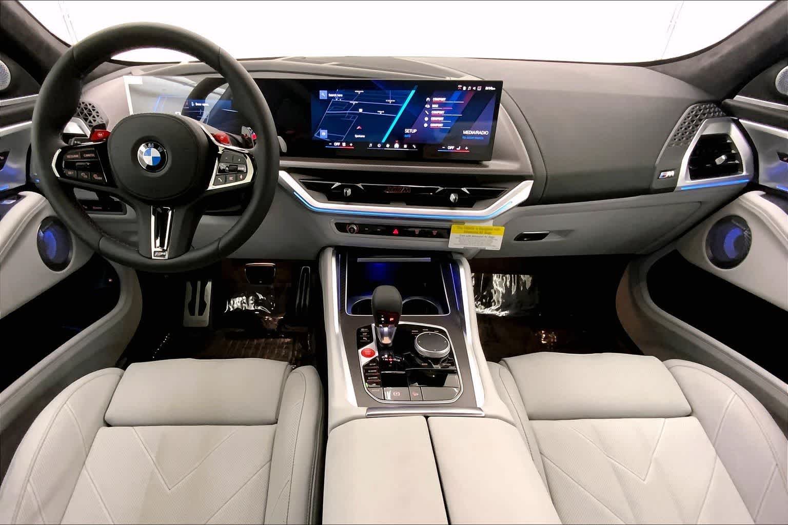 Thumbnail: 2026 BMW XM - 10