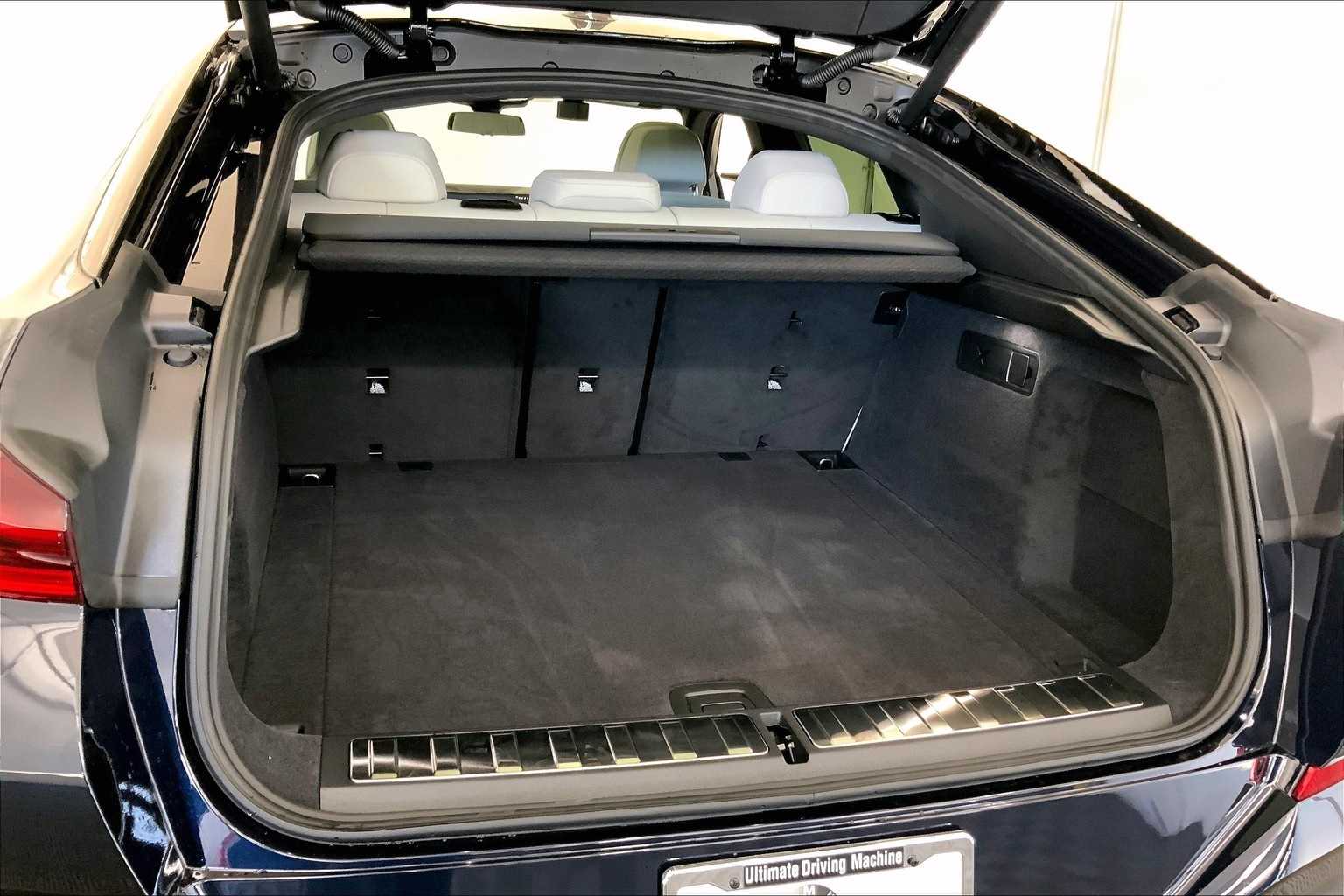 Thumbnail: 2026 BMW X6 - 19