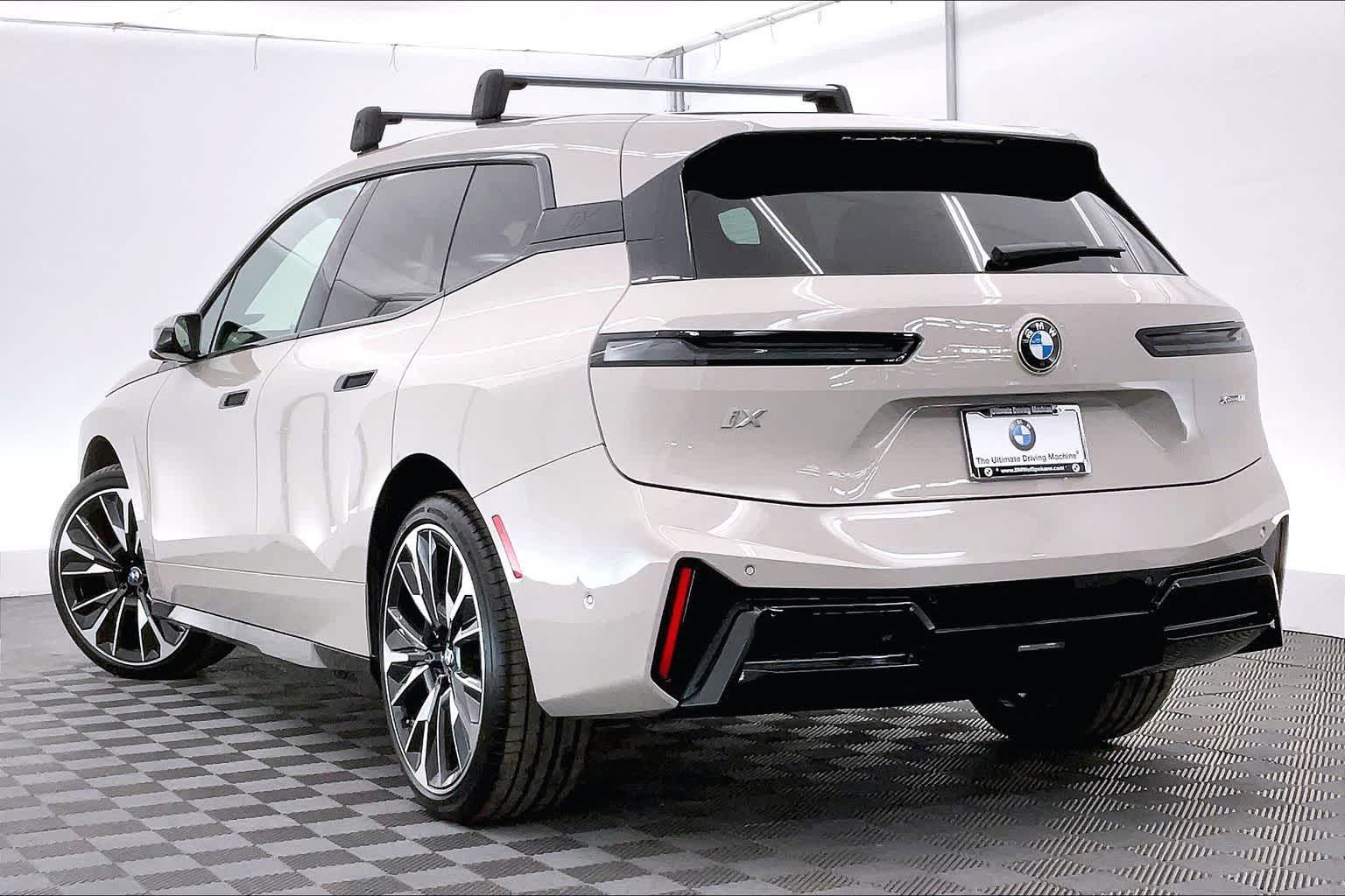 Thumbnail: 2026 BMW iX - 4