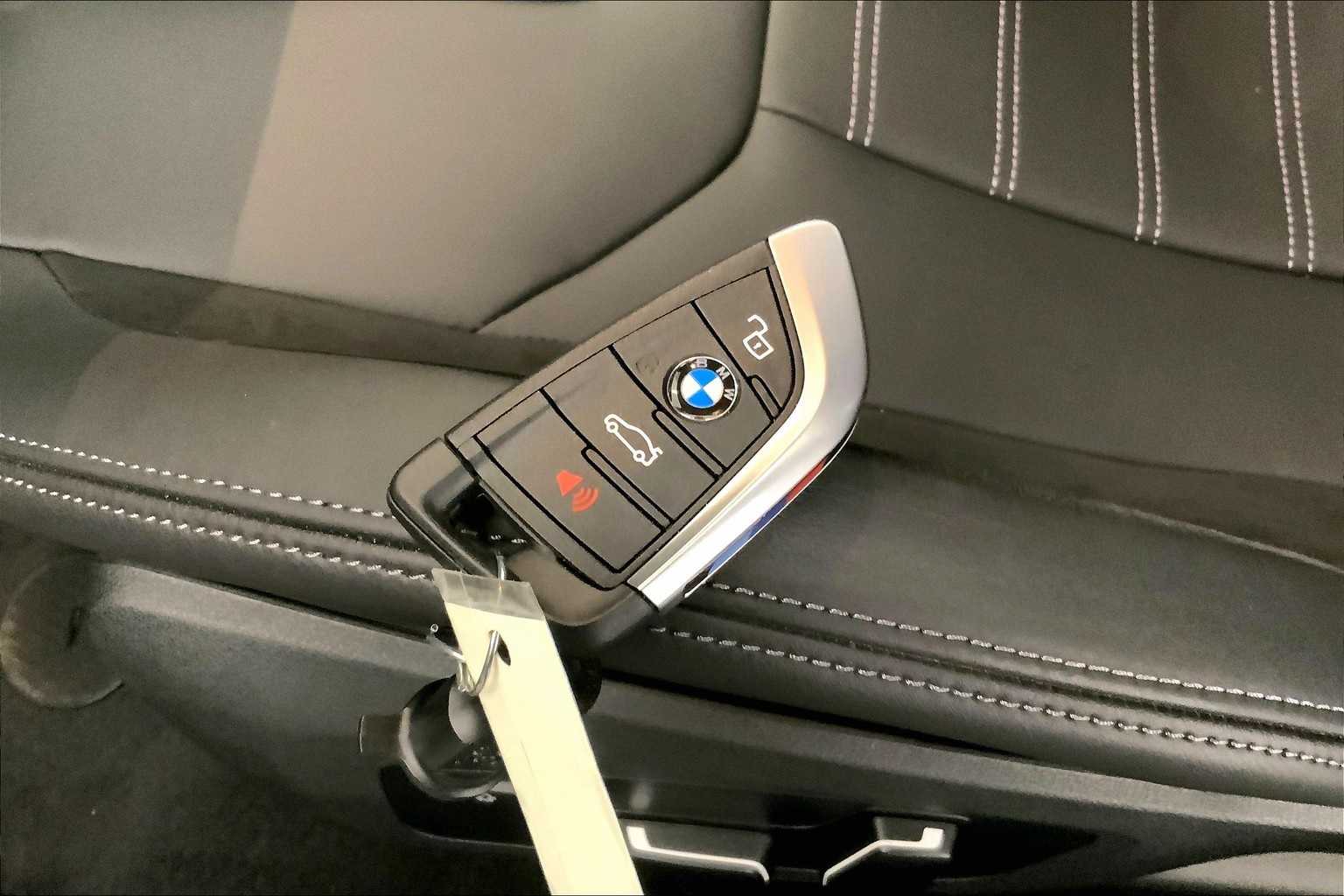 Thumbnail: 2025 BMW M2 - 19